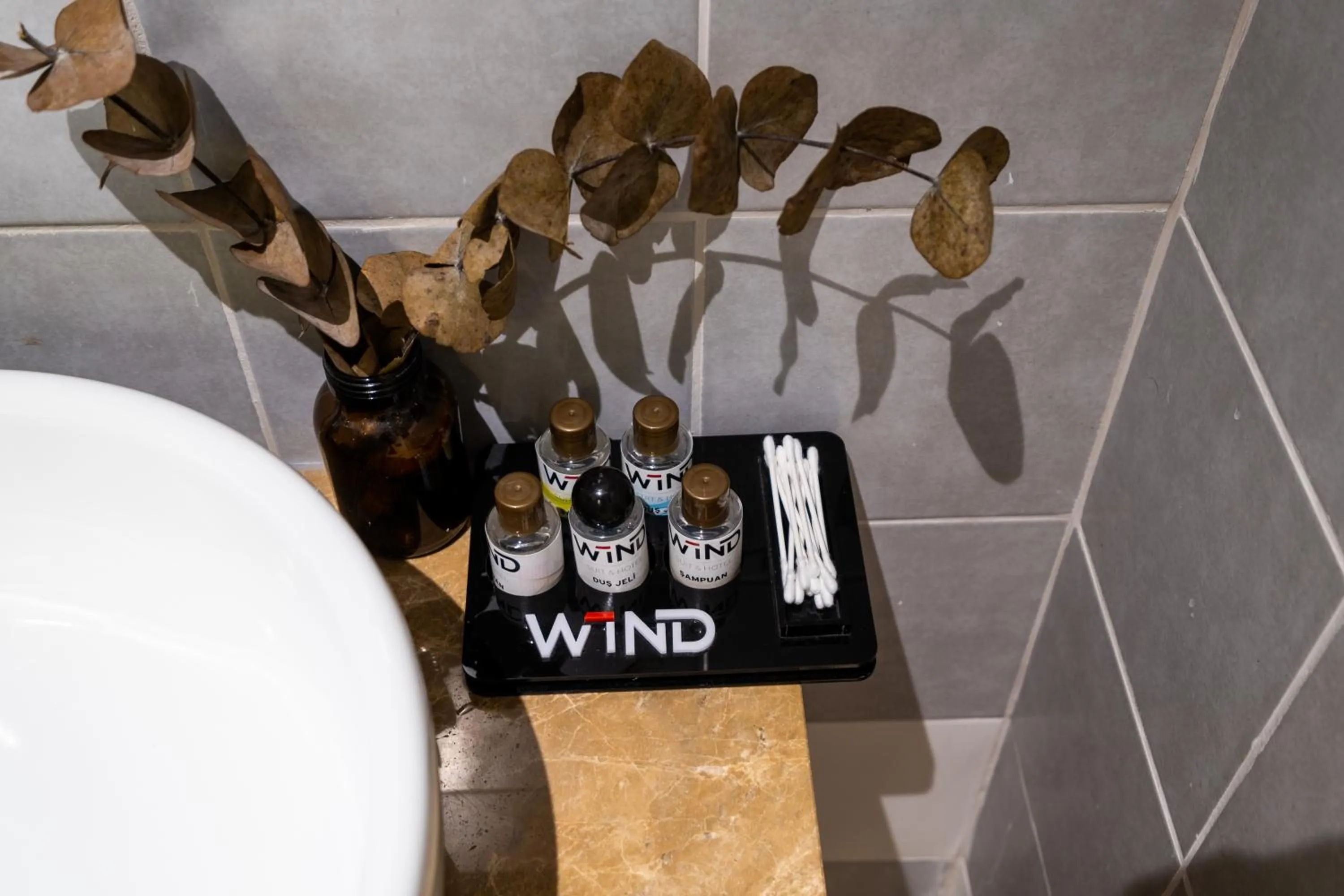 Bathroom in Wind Suit