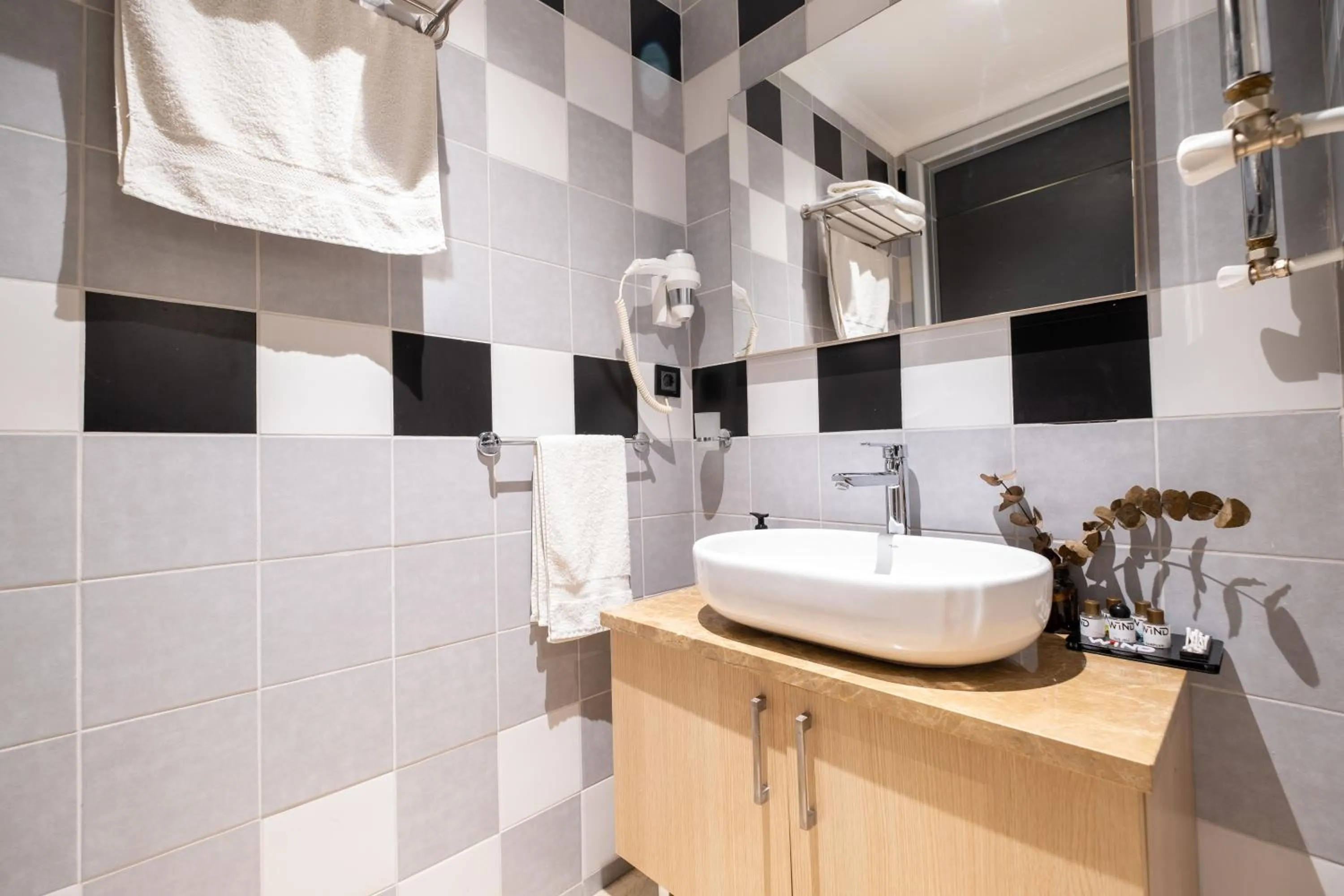 Bathroom in Wind Suit