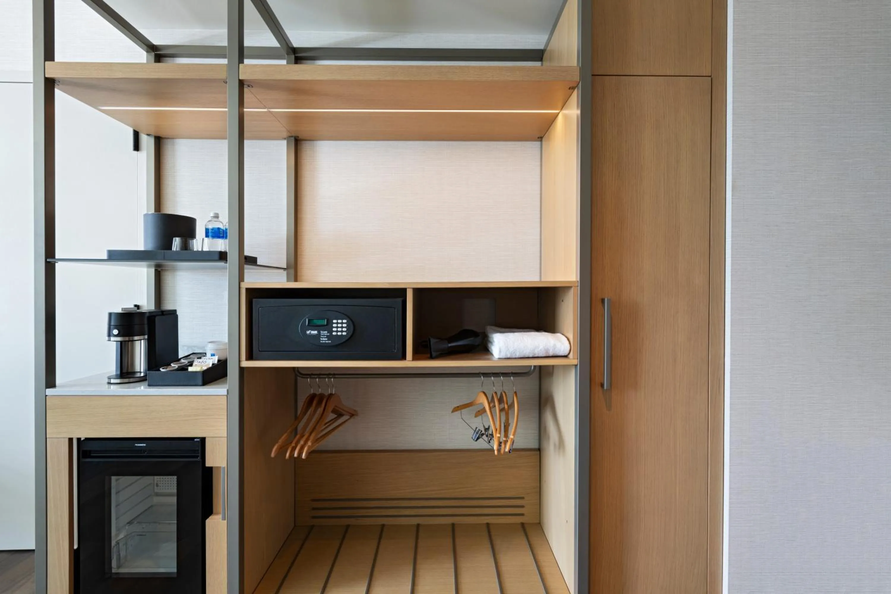 hair dresser in Hyatt Regency Conroe