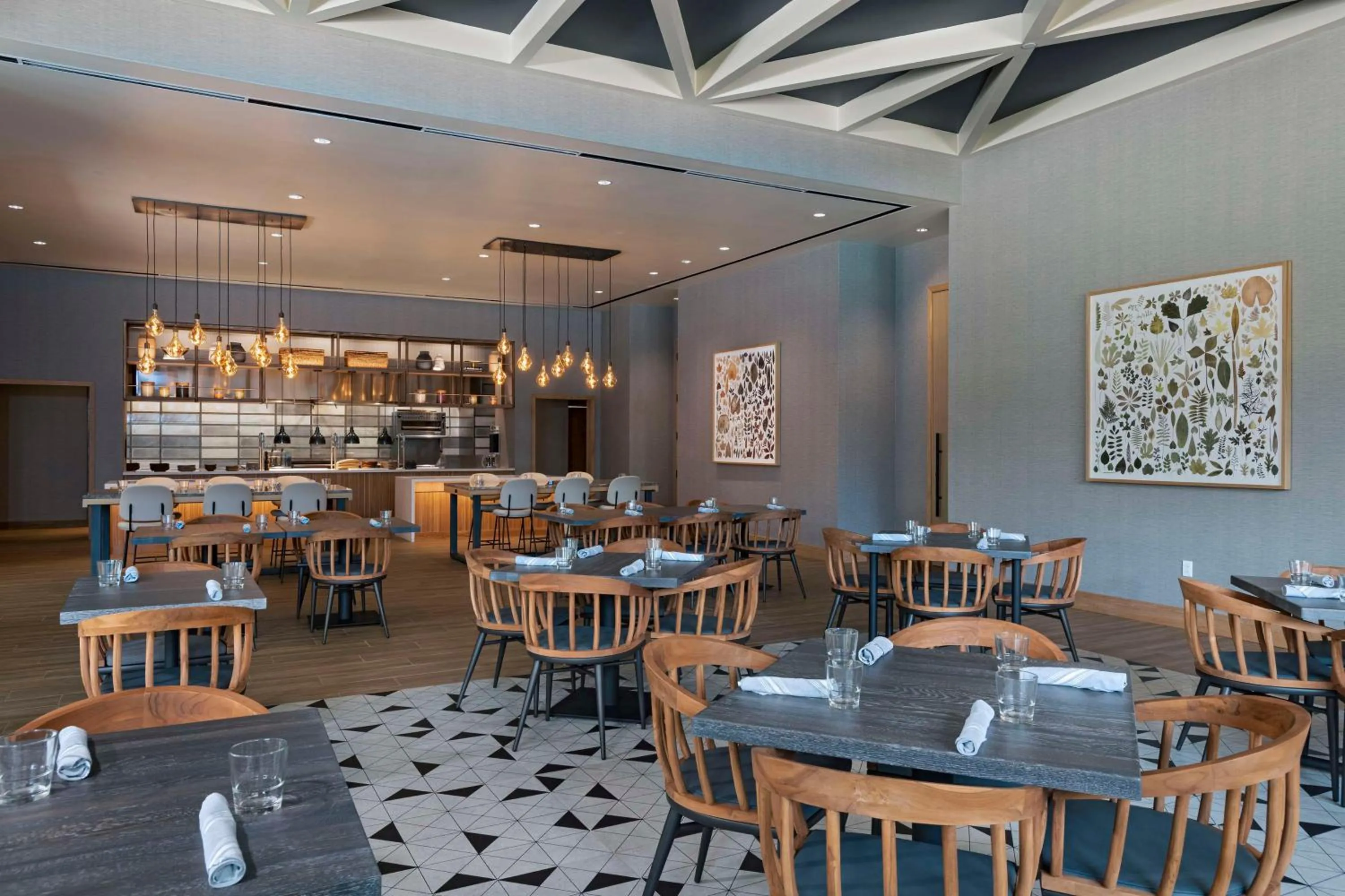 Restaurant/places to eat in Hyatt Regency Conroe