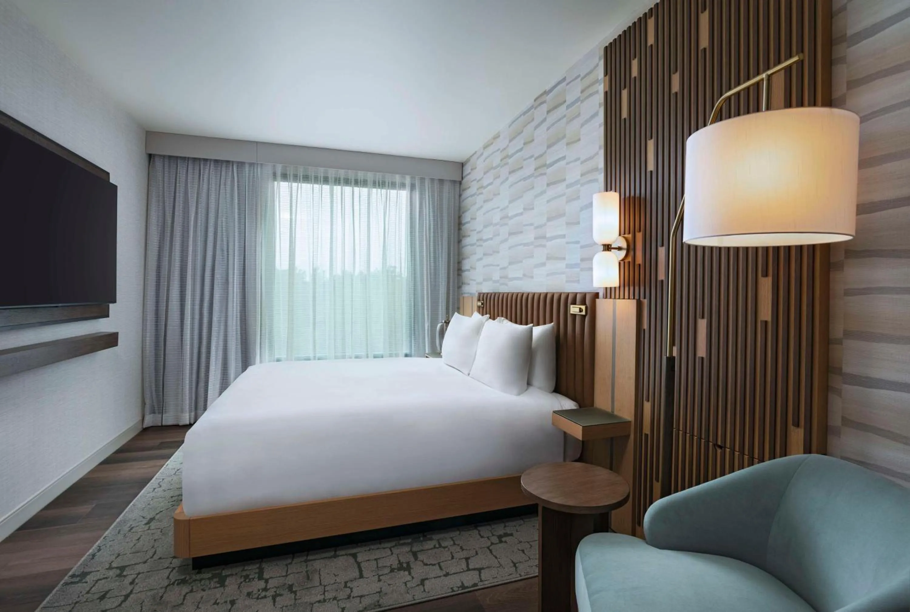 Photo of the whole room, Bed in Hyatt Regency Conroe