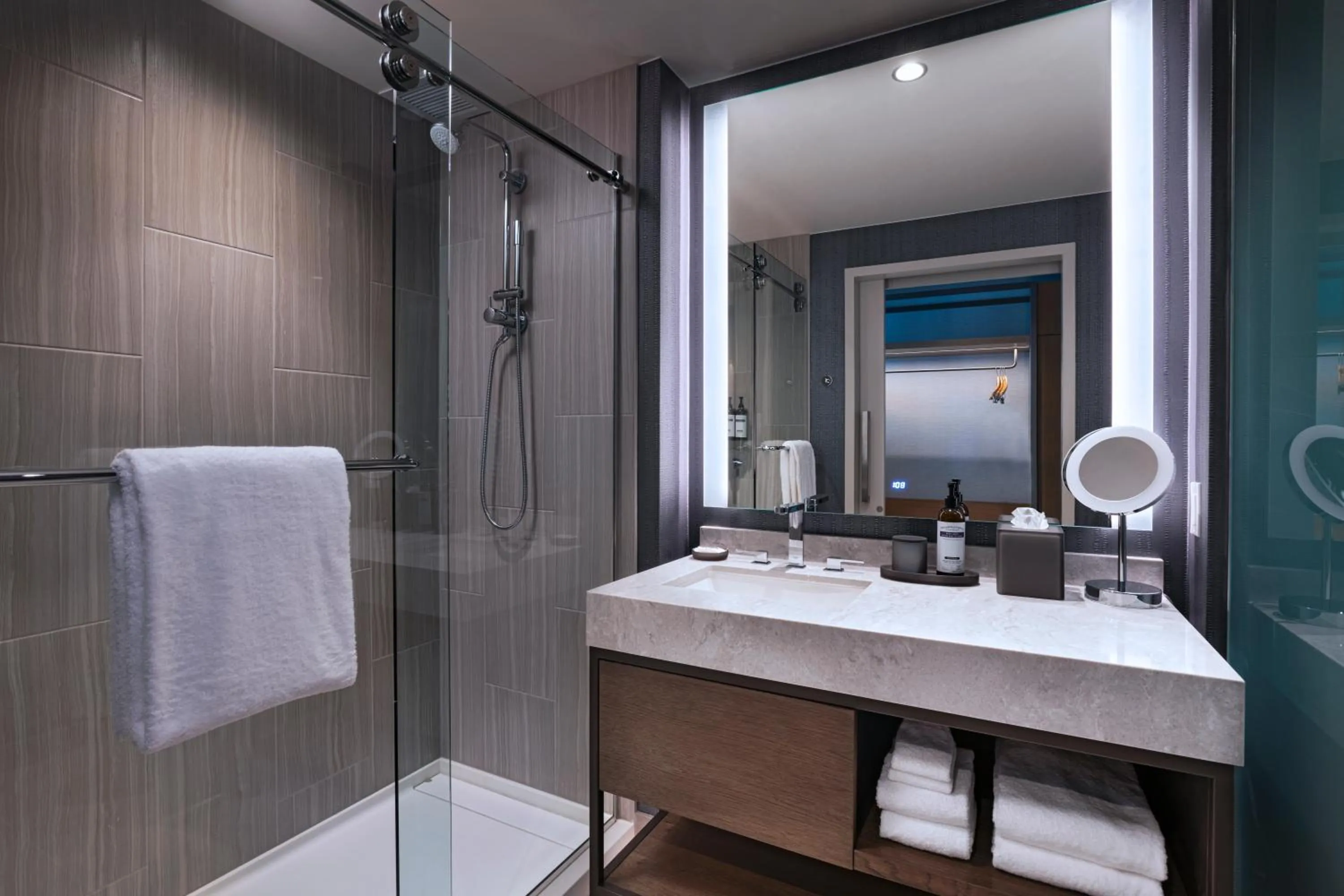 Shower in Hyatt Regency Conroe