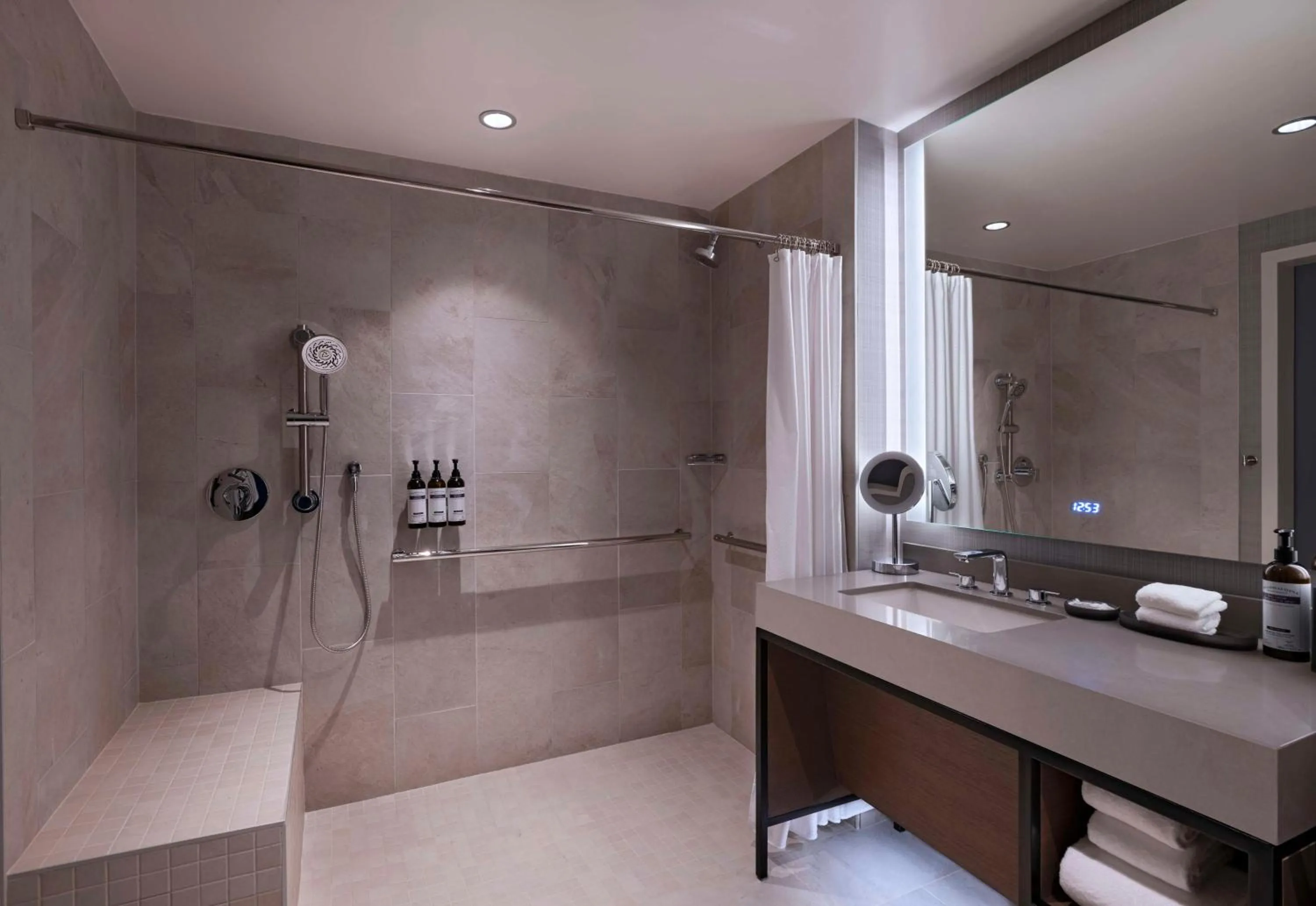 Bathroom in Hyatt Regency Baytown-Houston