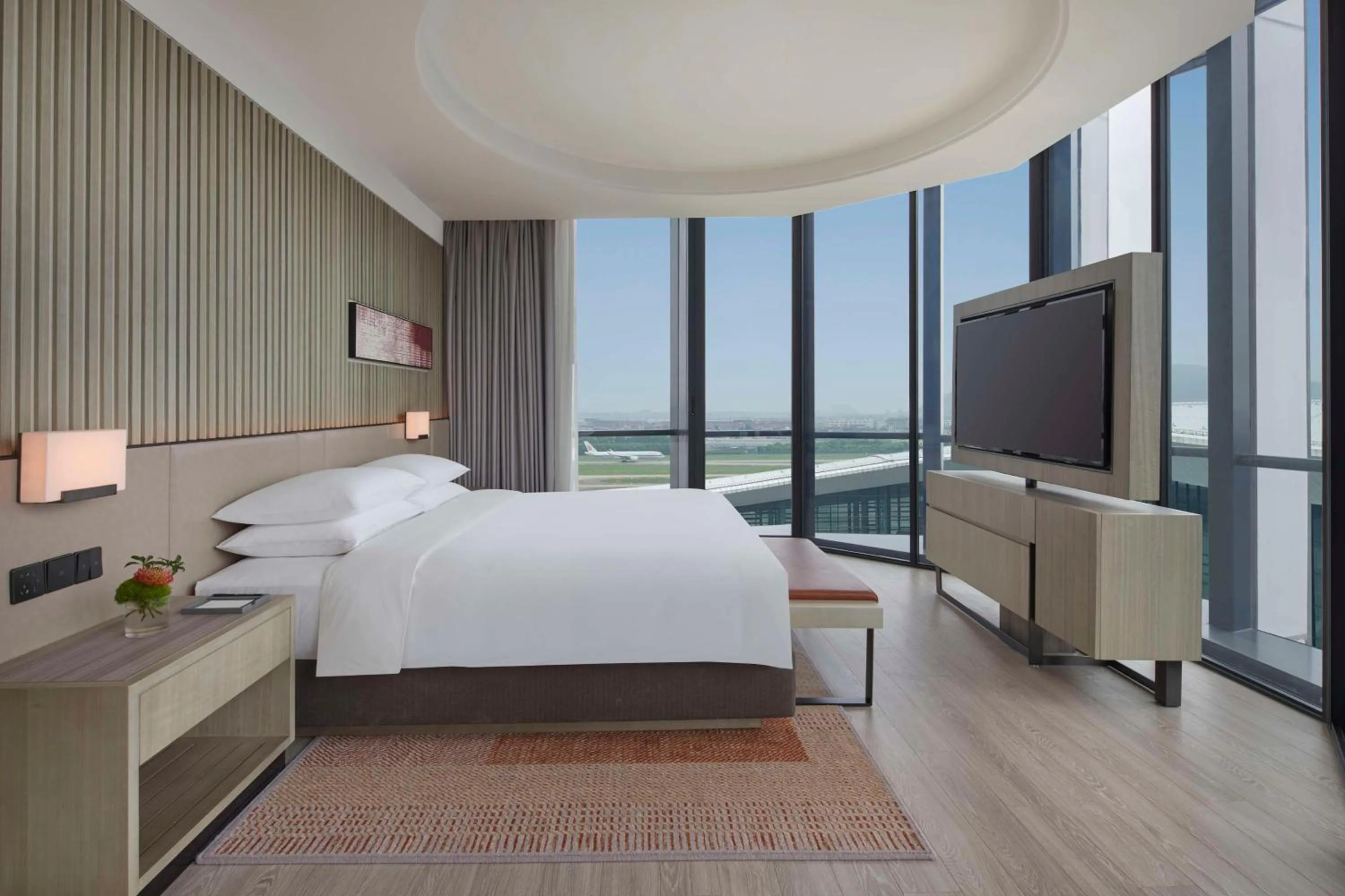Photo of the whole room, Bed in Hyatt Place Hangzhou International Airport