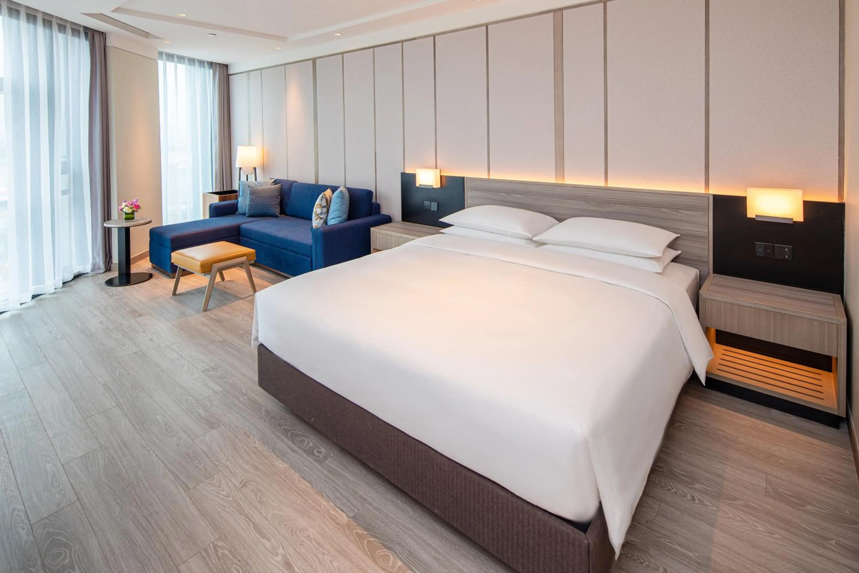 Photo of the whole room, Bed in Hyatt Place Hangzhou International Airport