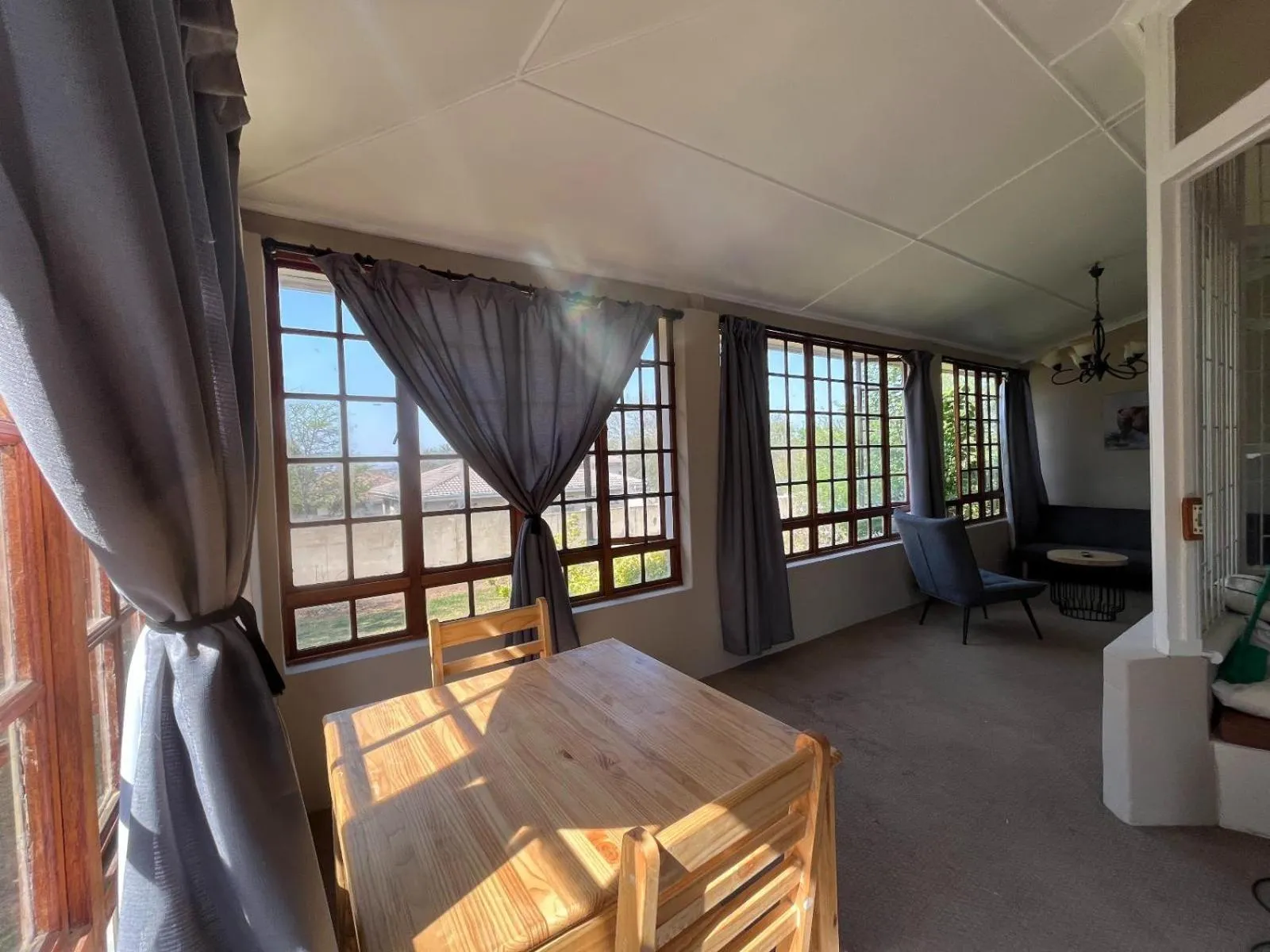 Photo of the whole room in Lindela House