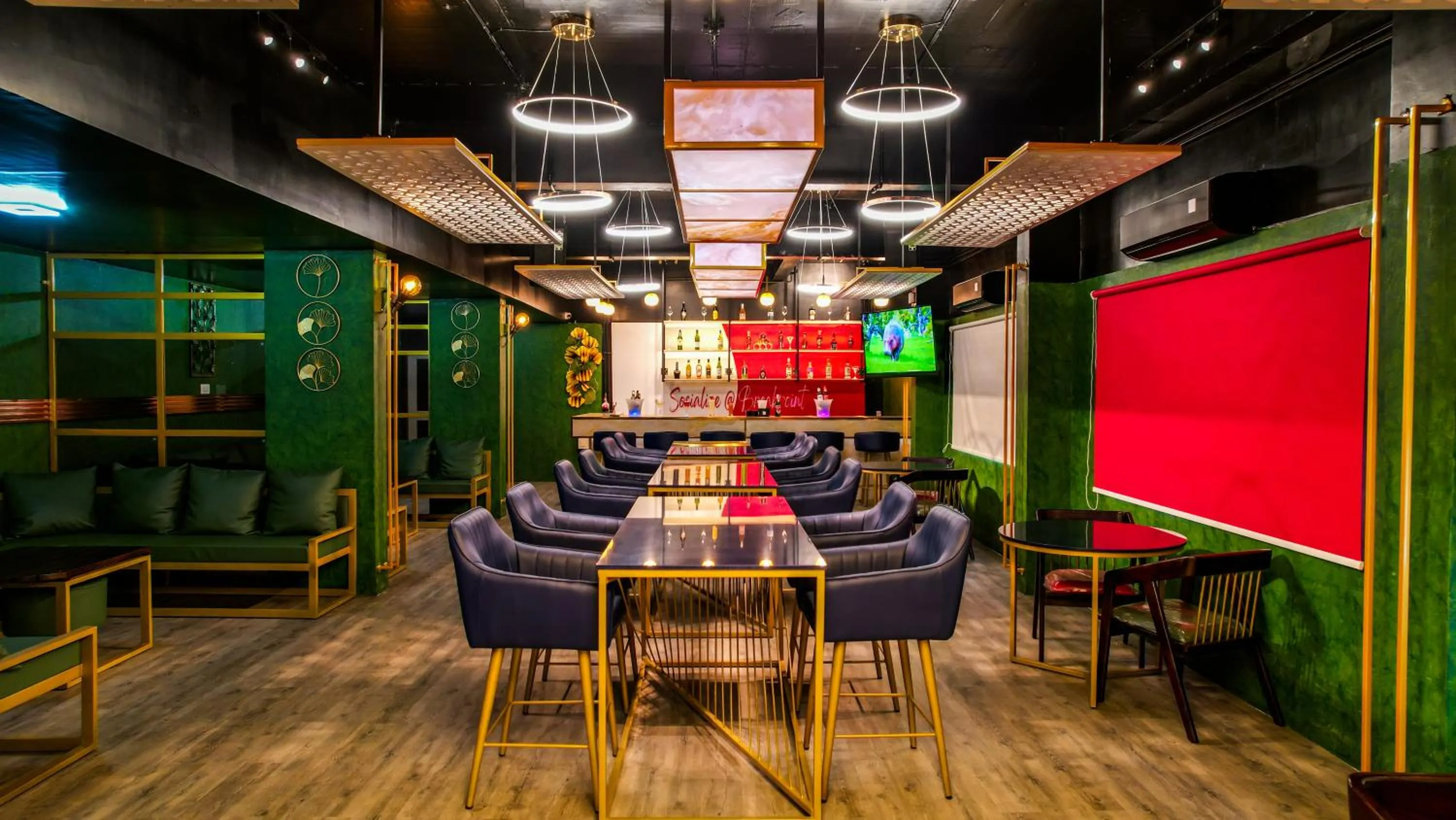 Lounge or bar in Marksman Resort