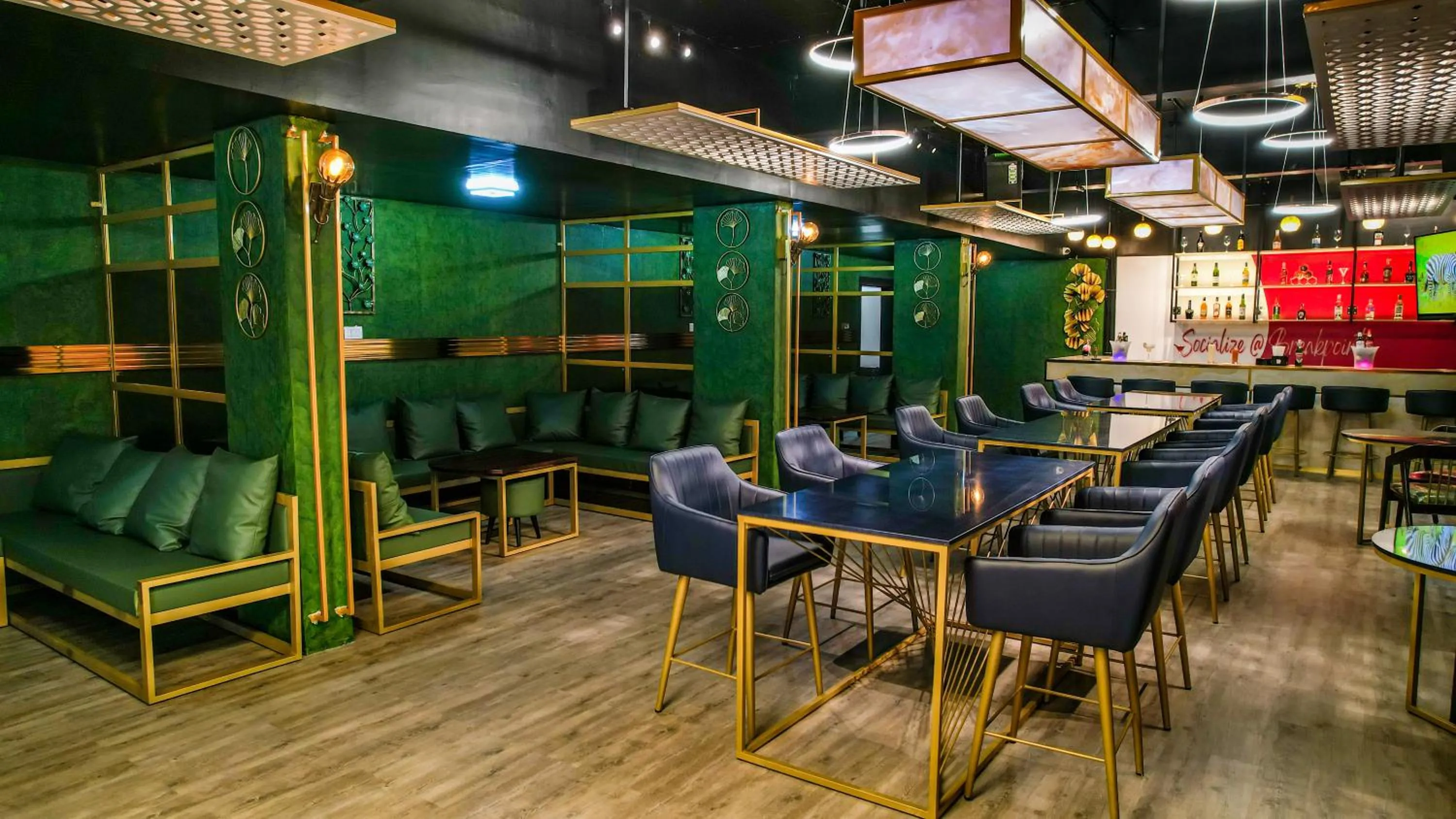 Lounge or bar in Marksman Resort