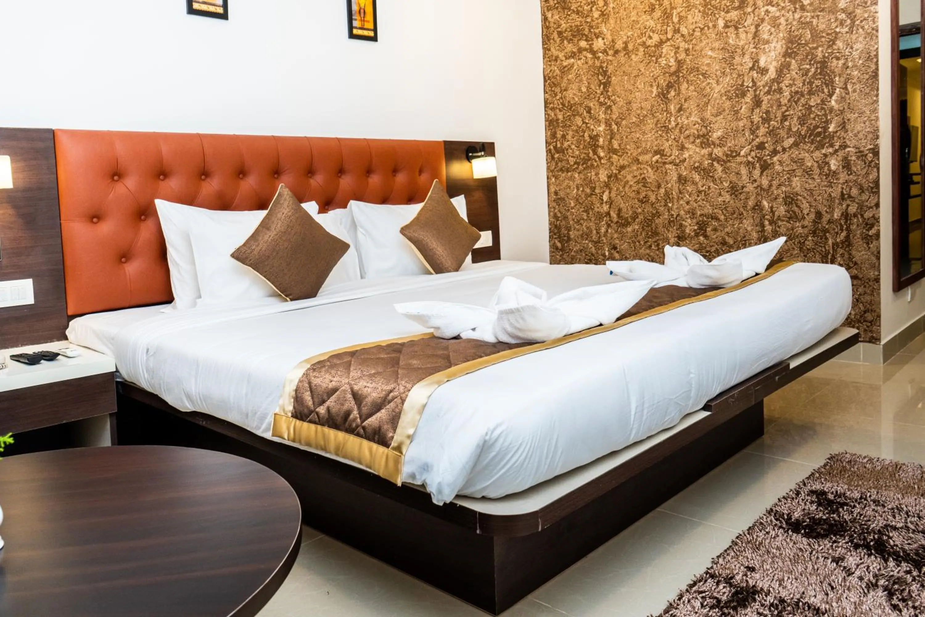 Bedroom, Bed in Marksman Resort