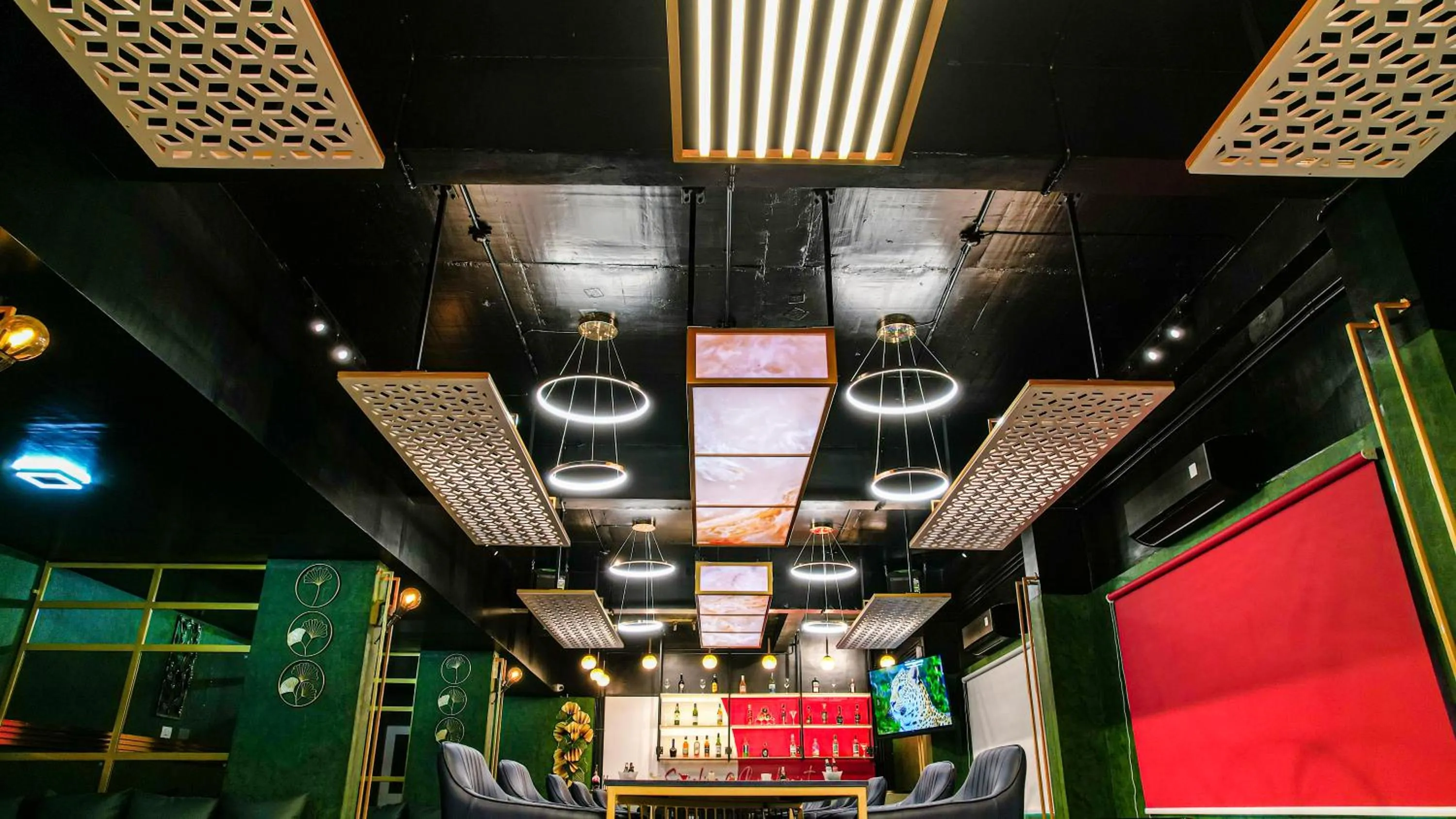 Lounge or bar in Marksman Resort