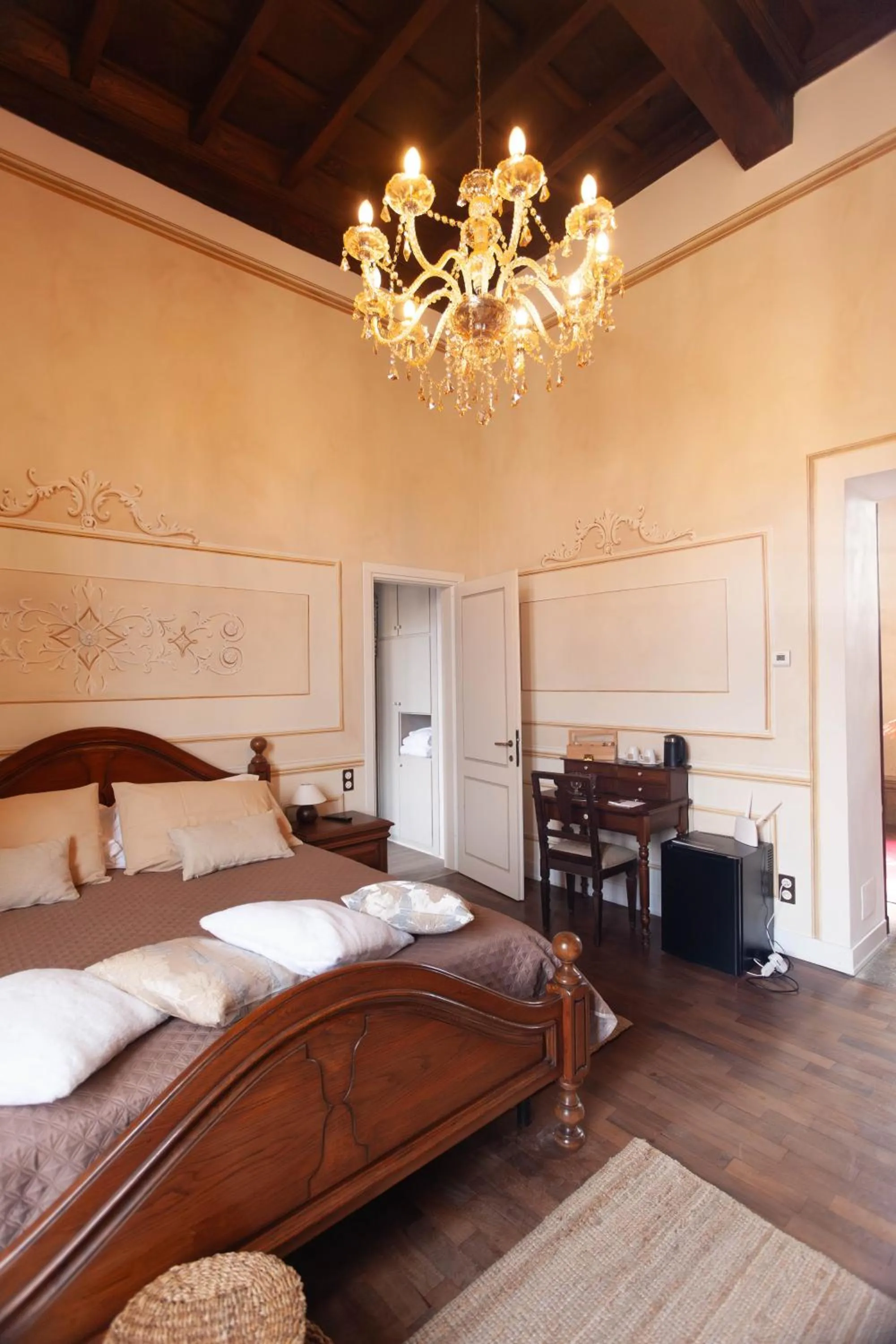 Bed in Villa Ghiringhelli