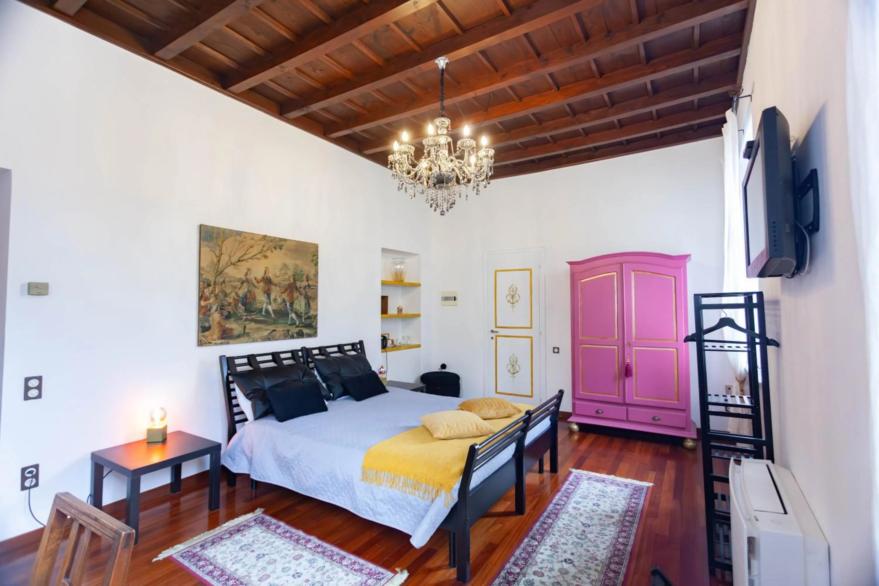 Bed in Villa Ghiringhelli