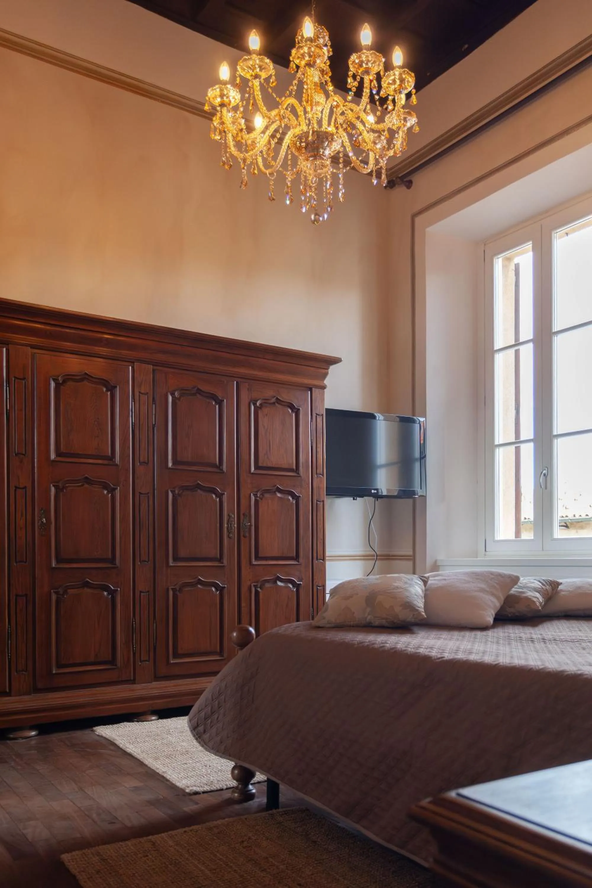 Bed in Villa Ghiringhelli