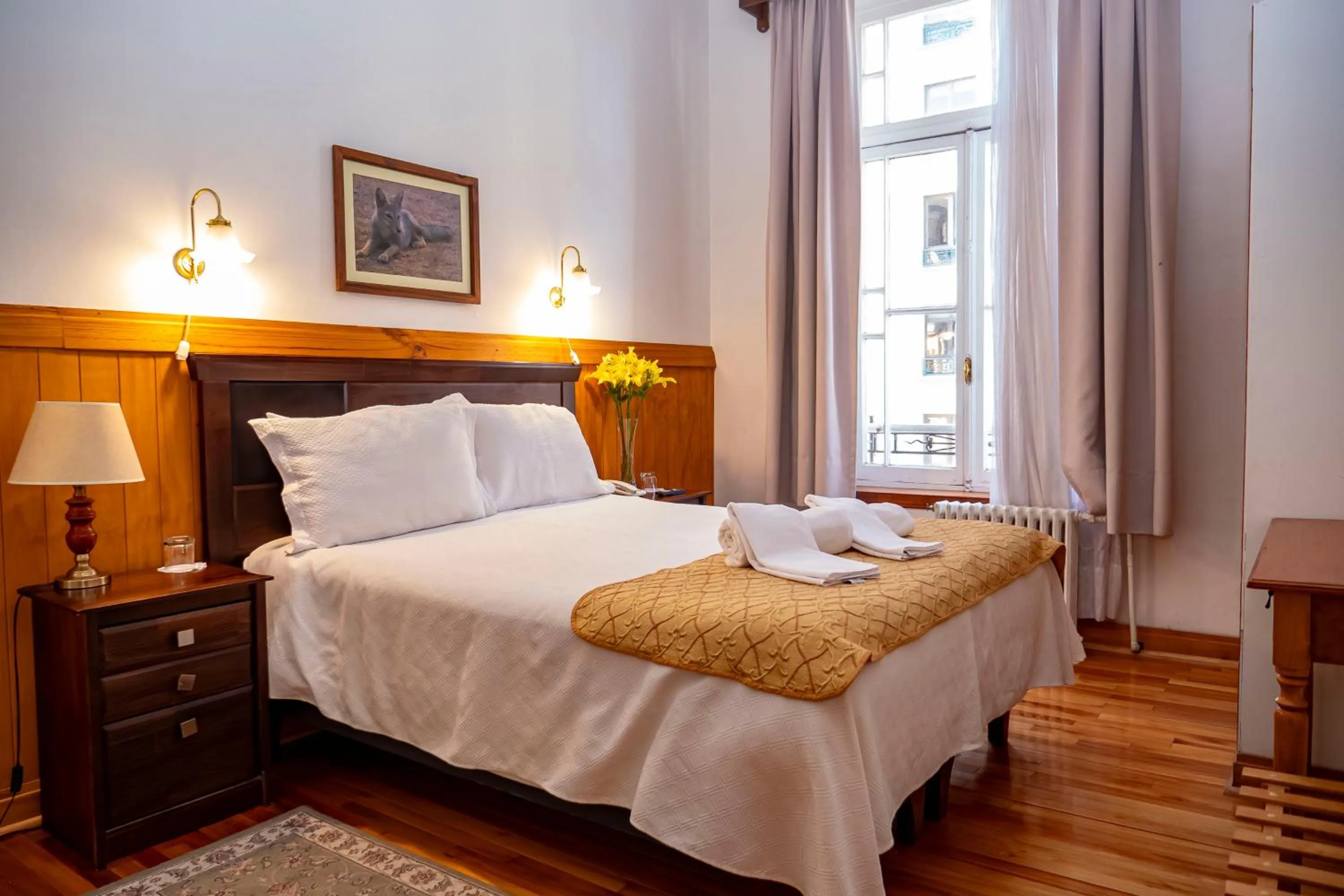 Bedroom, Bed in Hotel Plaza