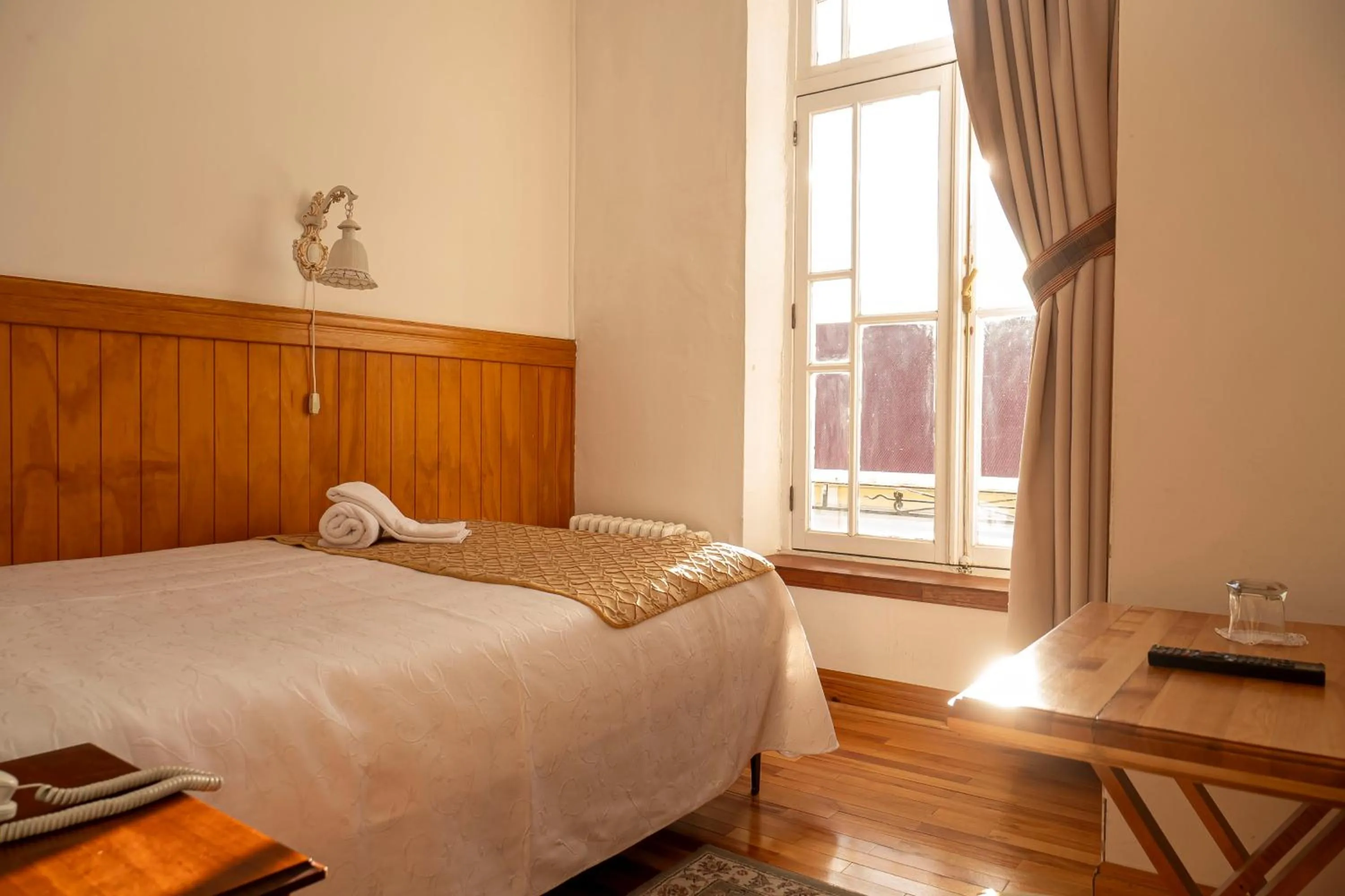 Photo of the whole room, Bed in Hotel Plaza