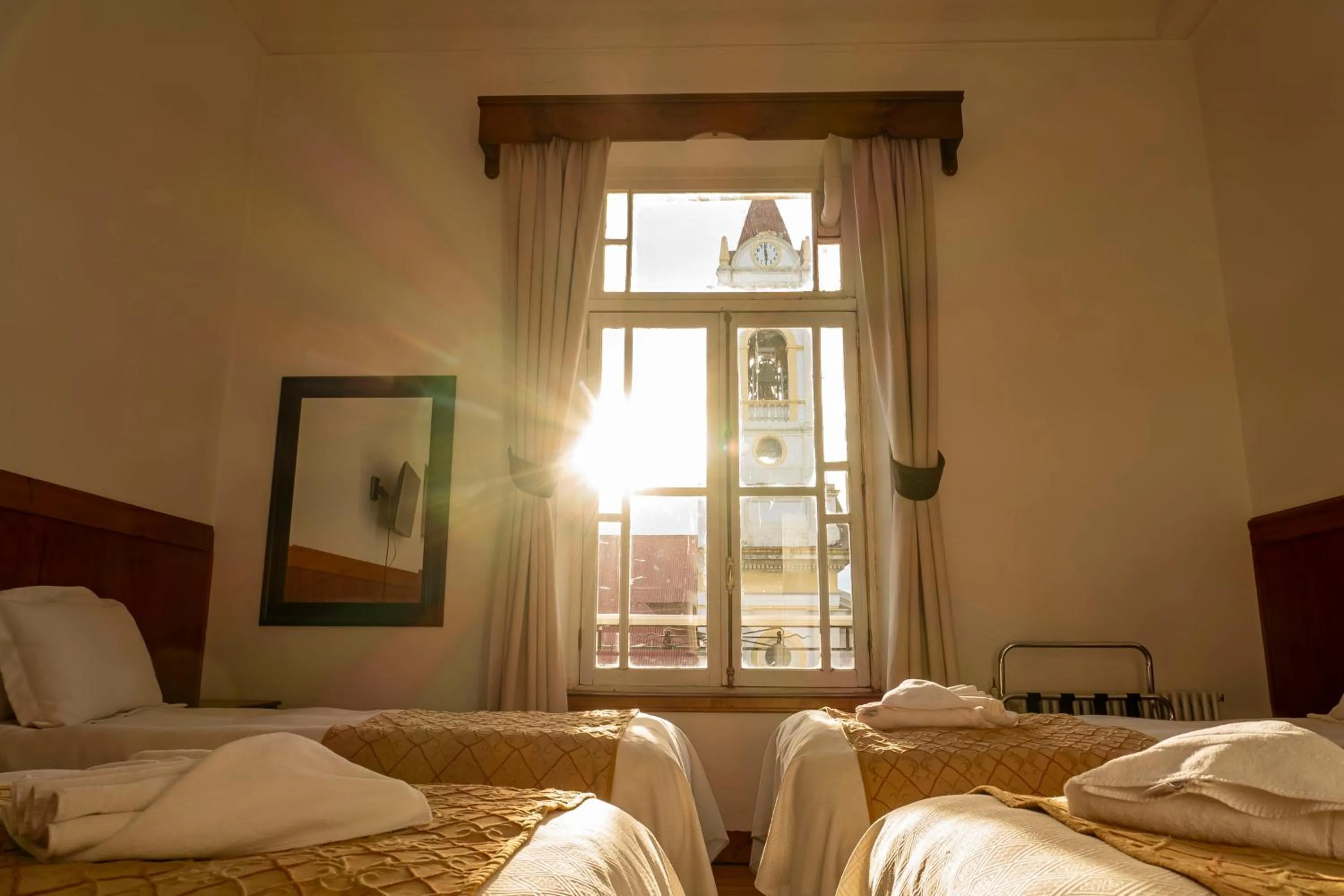 Bedroom, Bed in Hotel Plaza