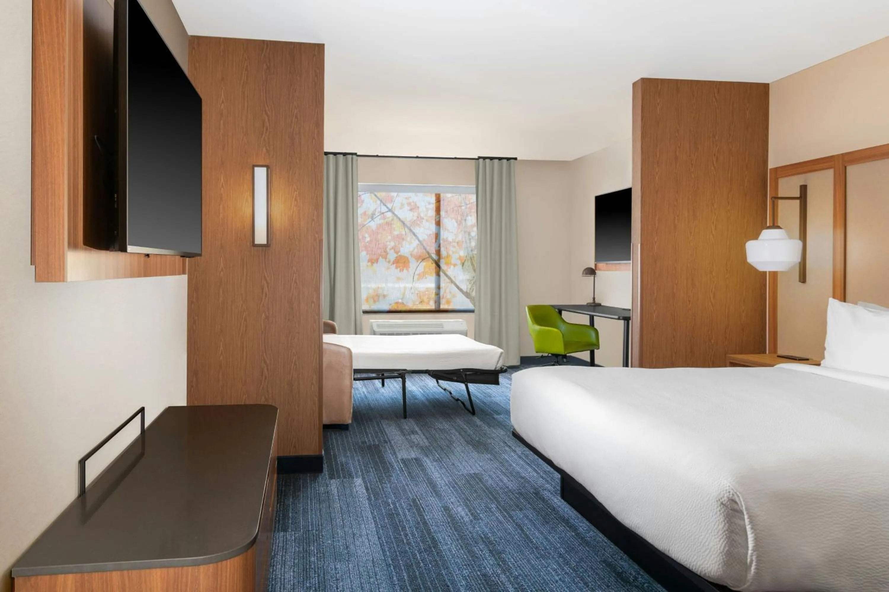 Photo of the whole room, Bed in Fairfield by Marriott Inn & Suites Norfolk