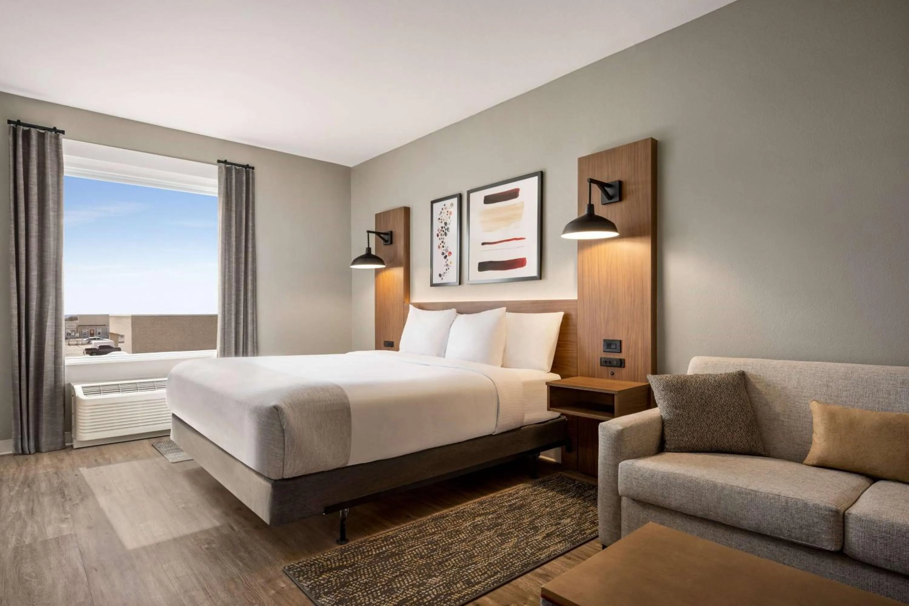 Photo of the whole room, Bed in Hawthorn Extended Stay by Wyndham Del Rio