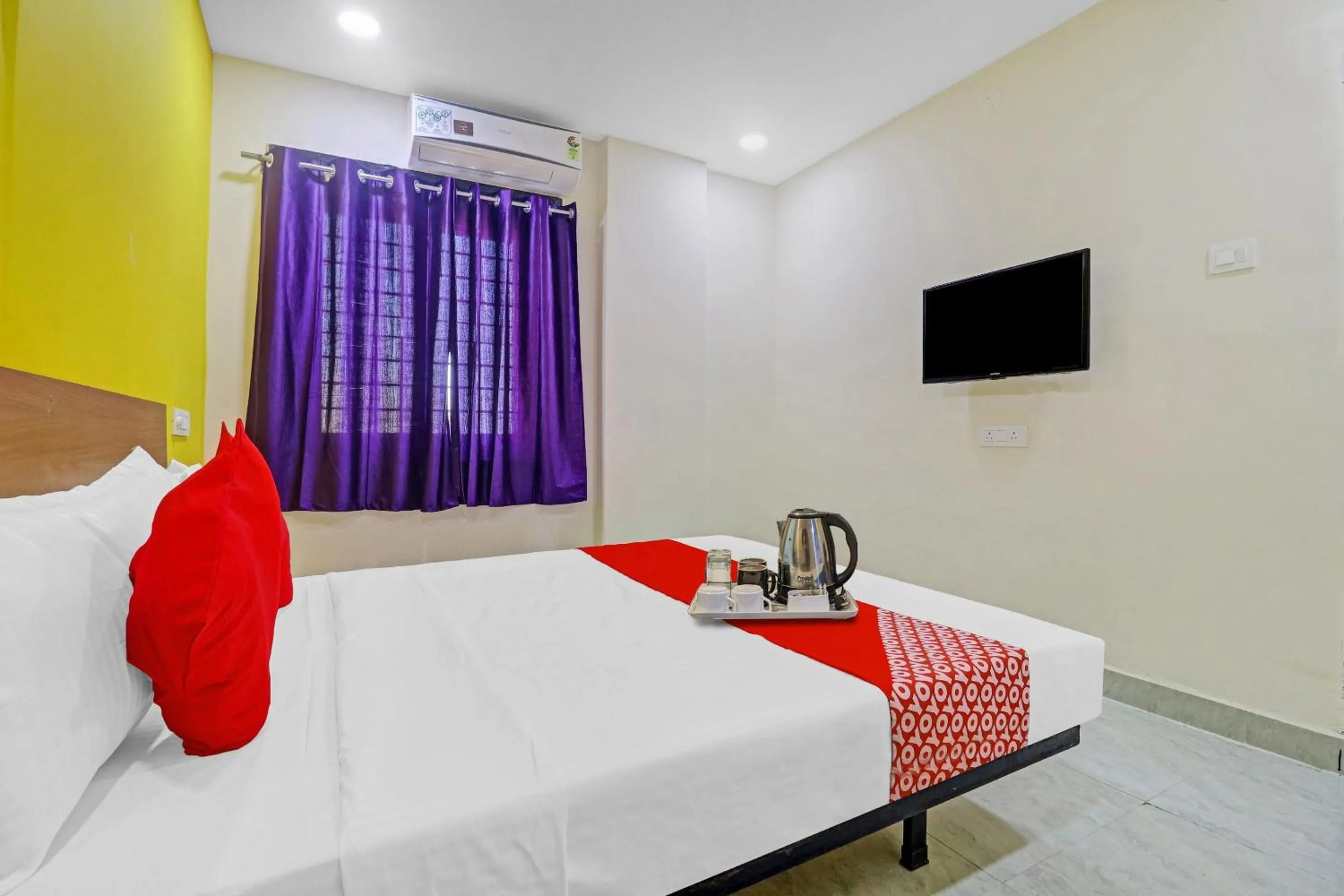 Bedroom, Bed in Super Hotel O Elite Stay