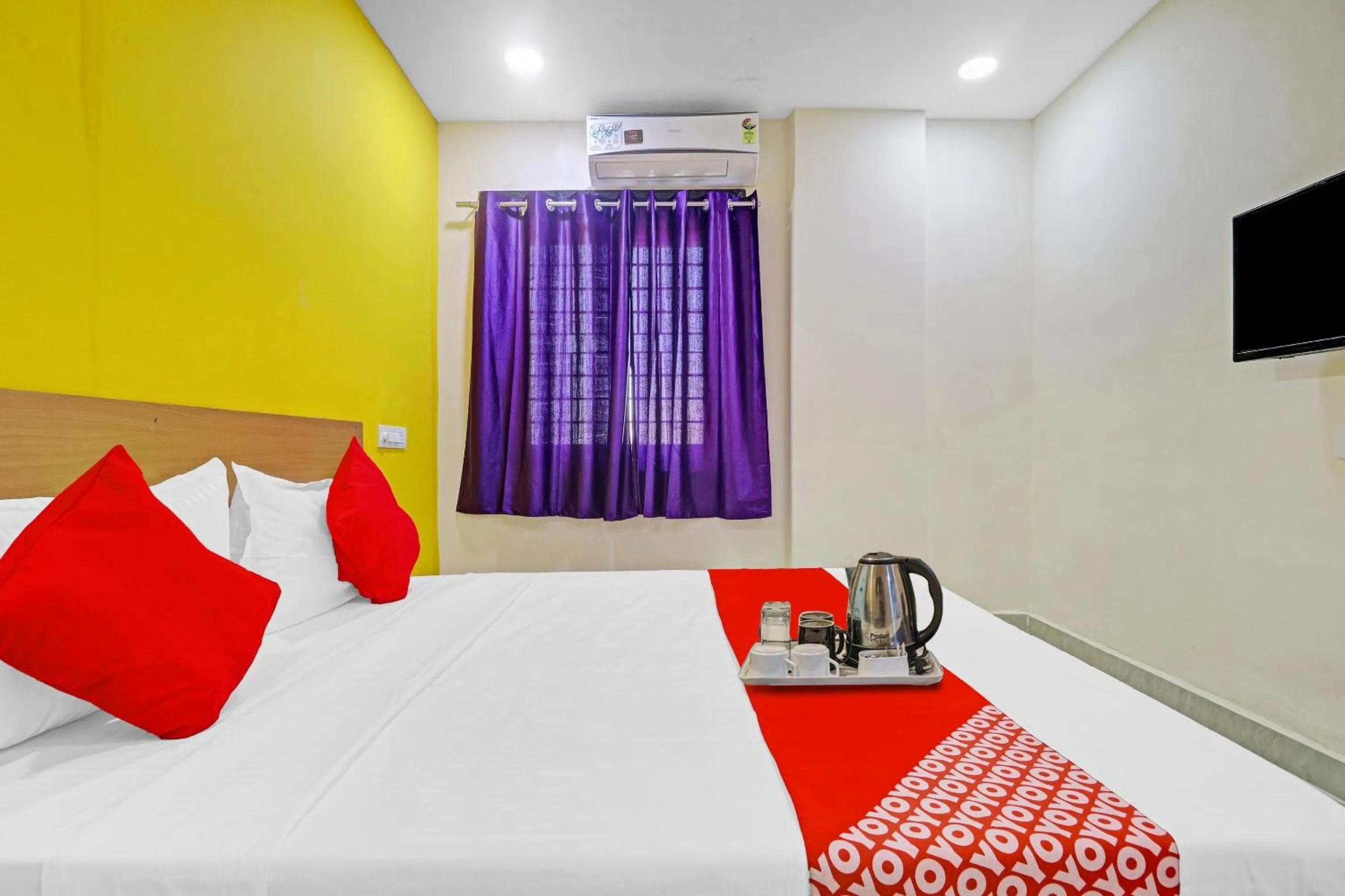 Bedroom, Bed in Super Hotel O Elite Stay