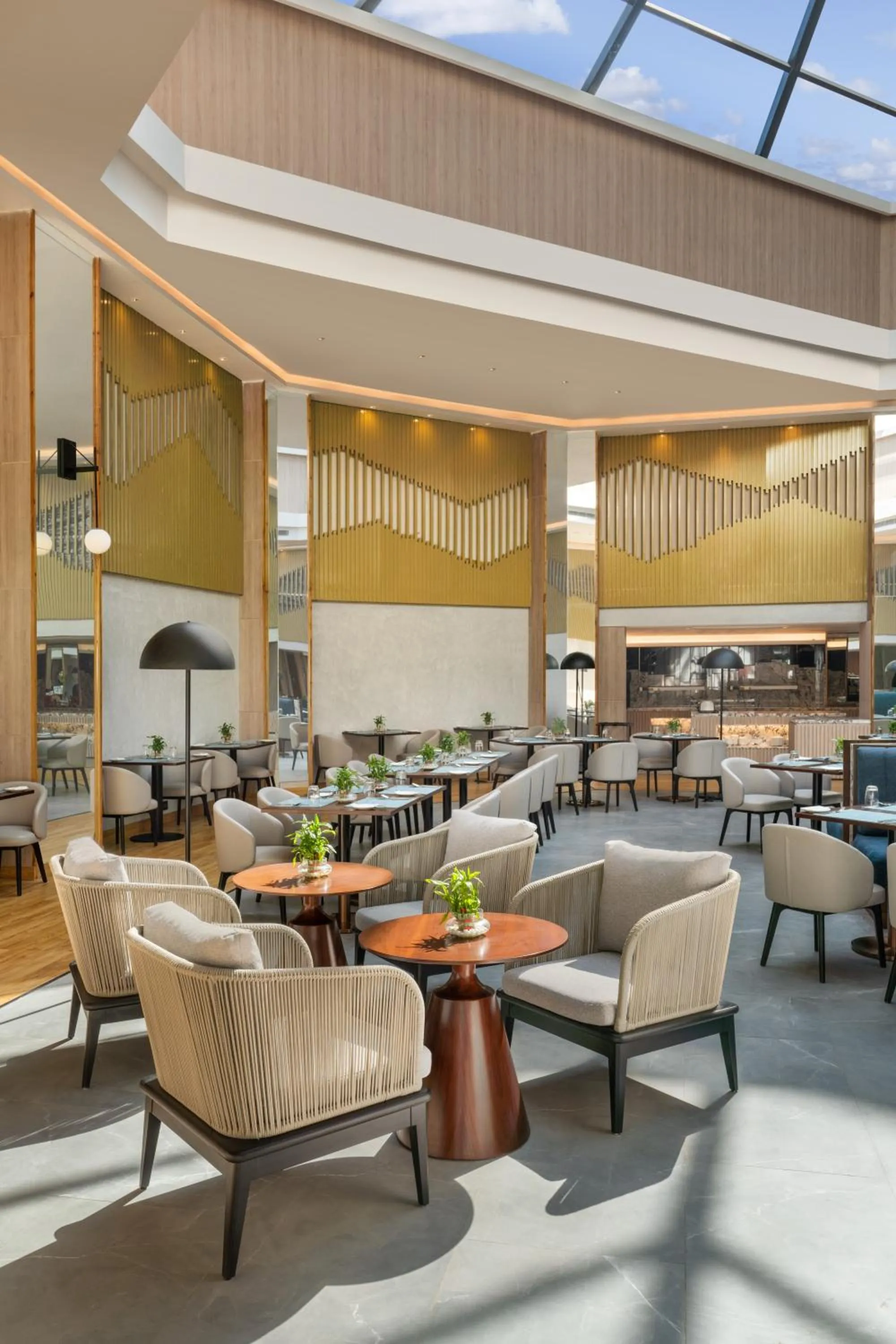 Restaurant/places to eat in Vivanta Meghalaya Shillong