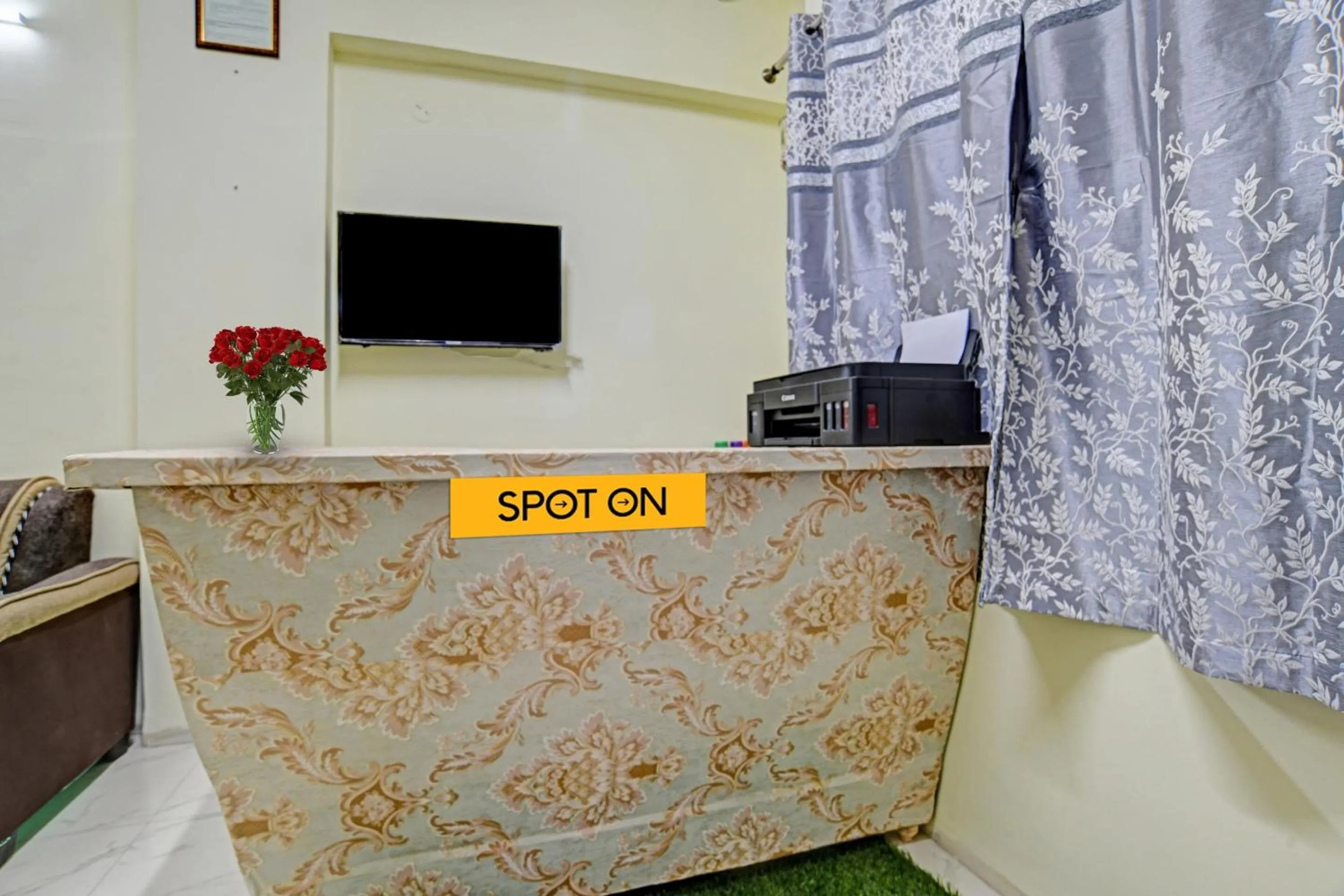 Lobby or reception in Hotel O Trinity Inn