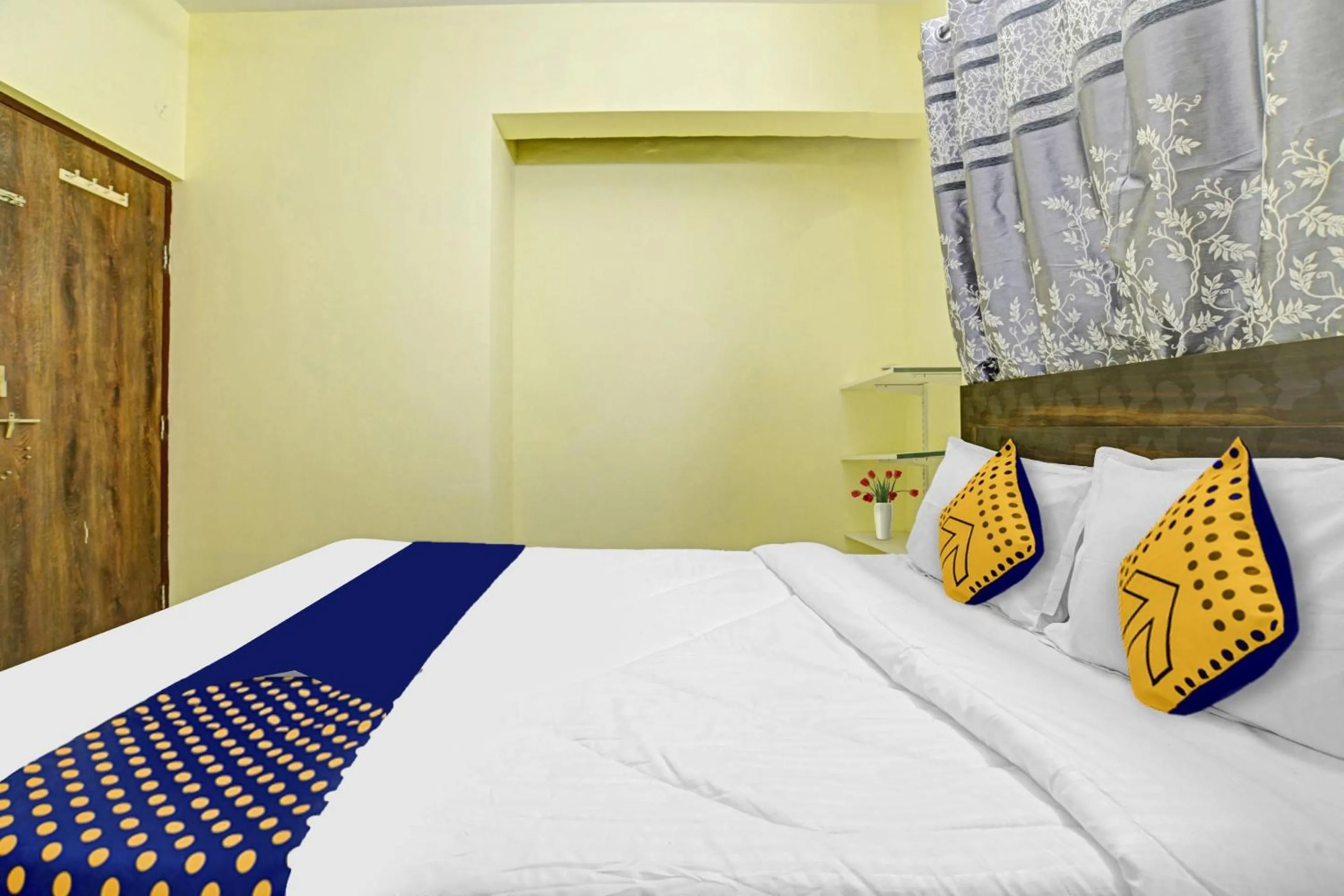 Bedroom, Bed in Hotel O Trinity Inn