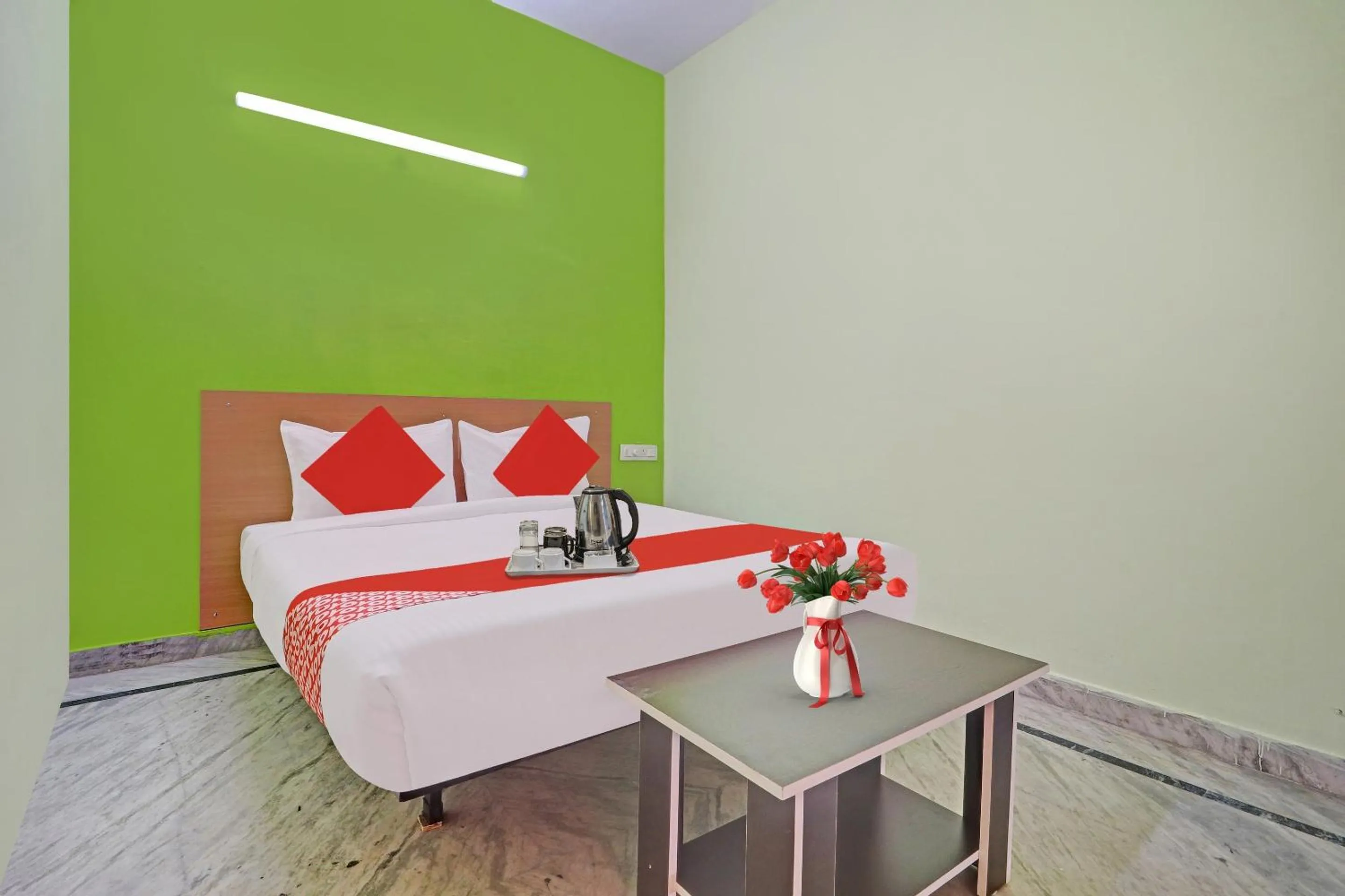 Bedroom, Bed in Hotel O Ss Delight