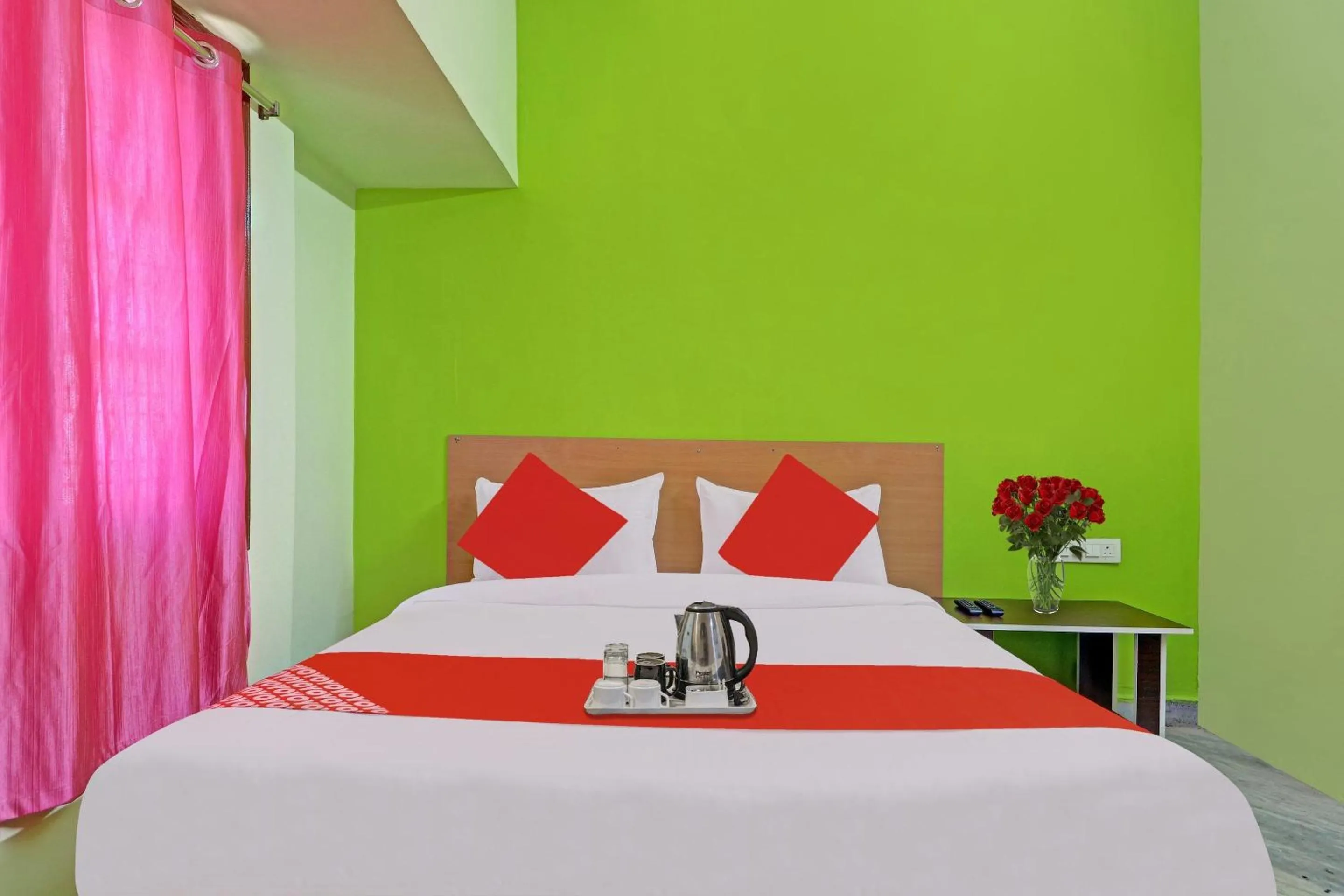 Bedroom, Bed in Hotel O Ss Delight