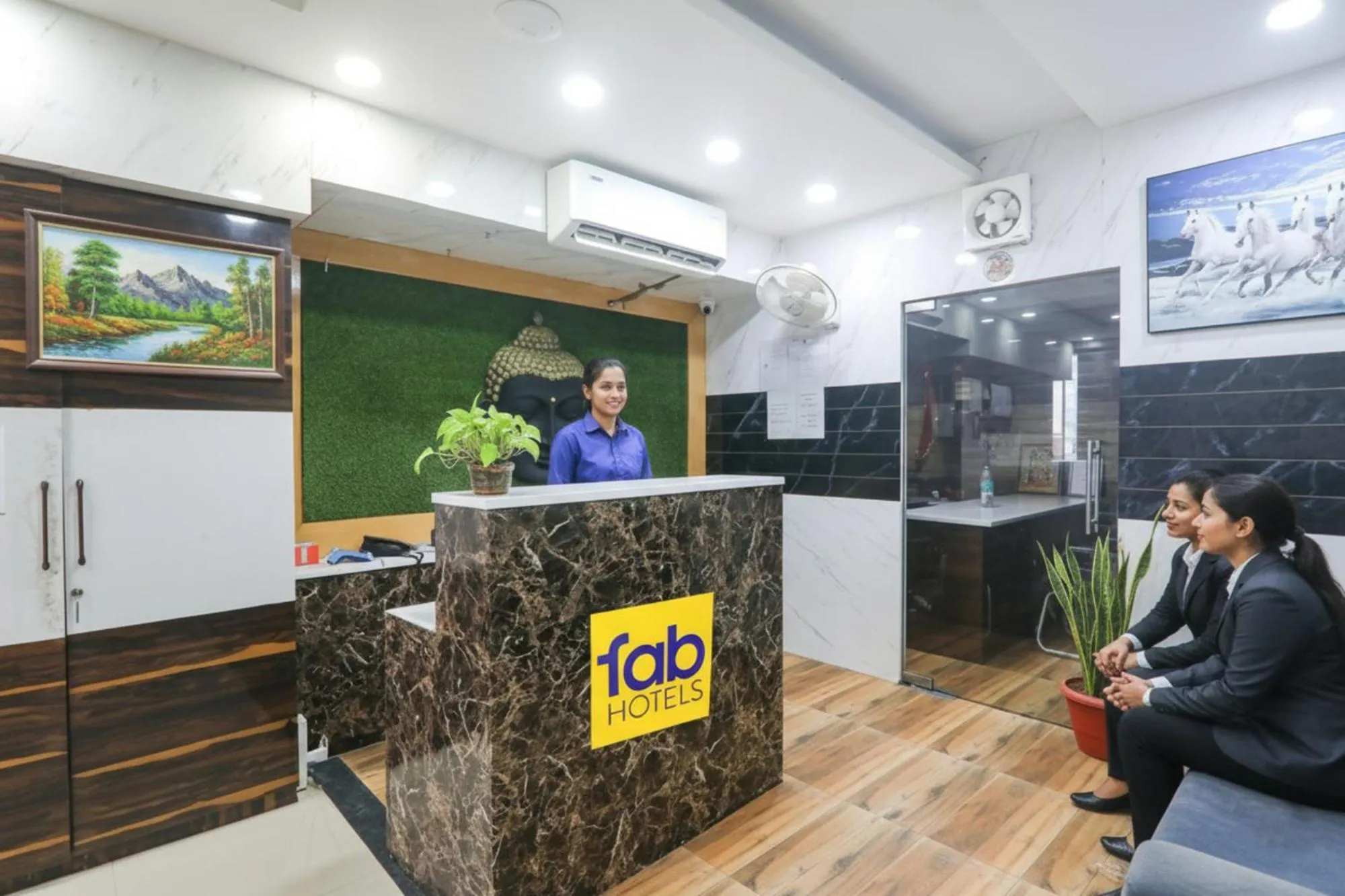 Lobby or reception in Via Shaurya Inn