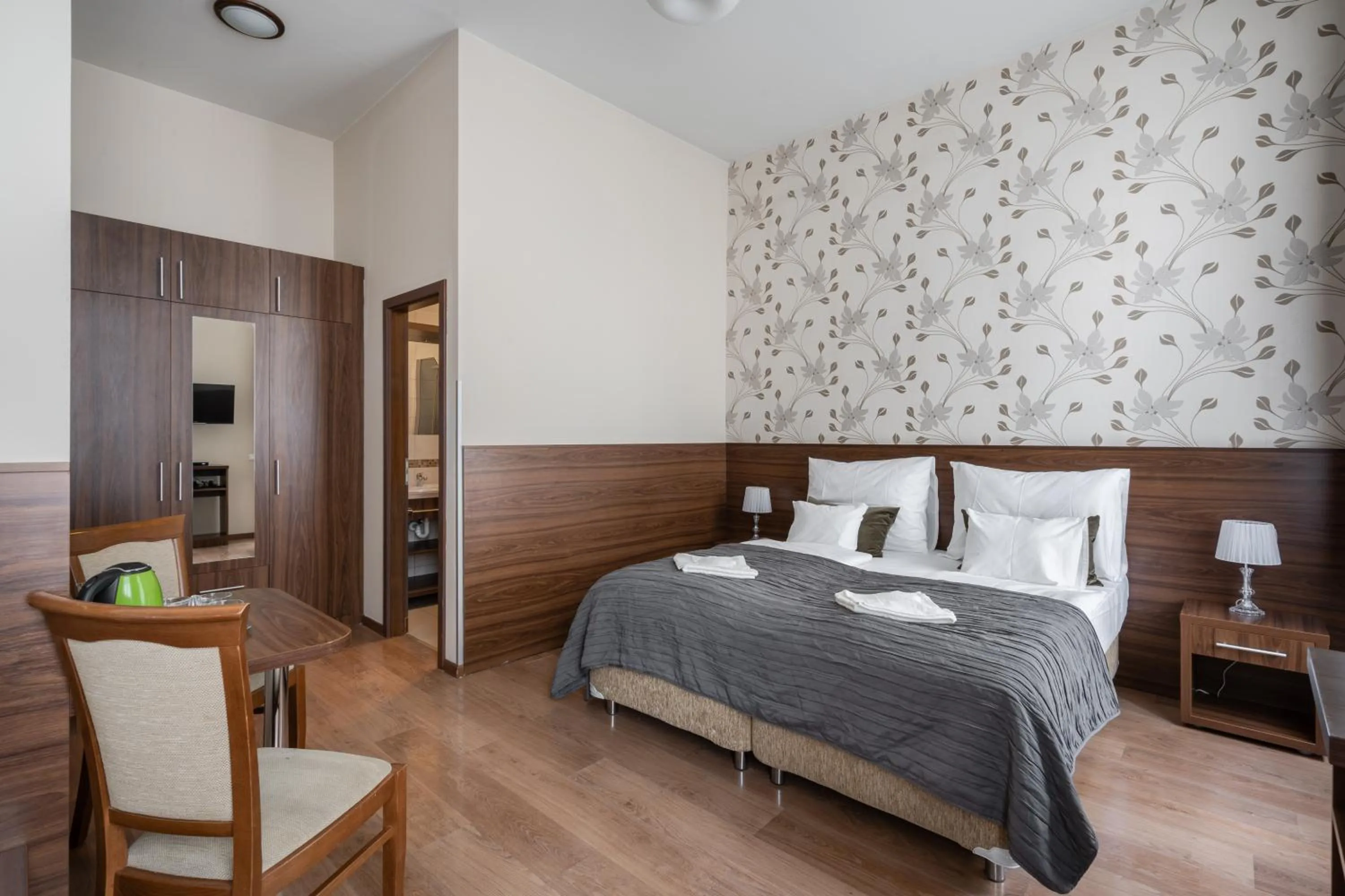 Bed in Elit Boutique Rooms- Best Location by BQA