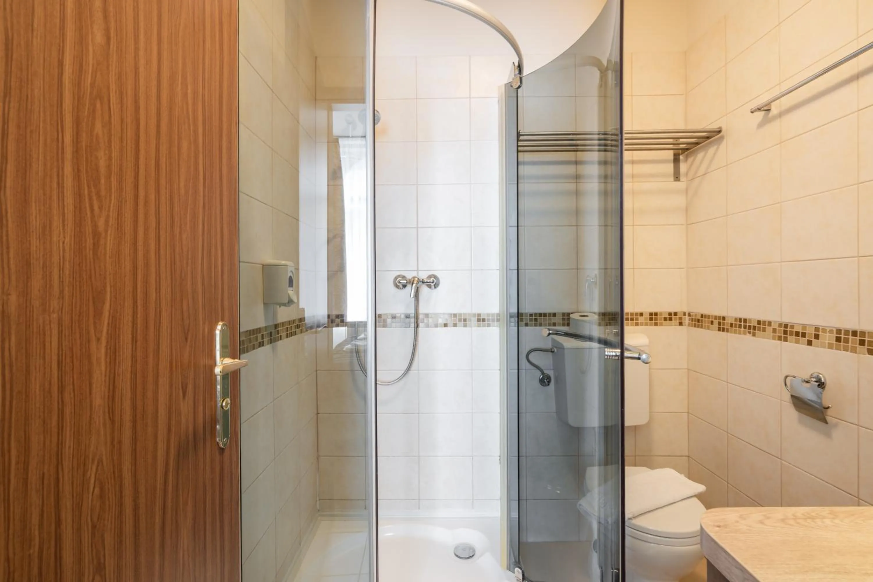 Shower in Elit Boutique Rooms- Best Location by BQA