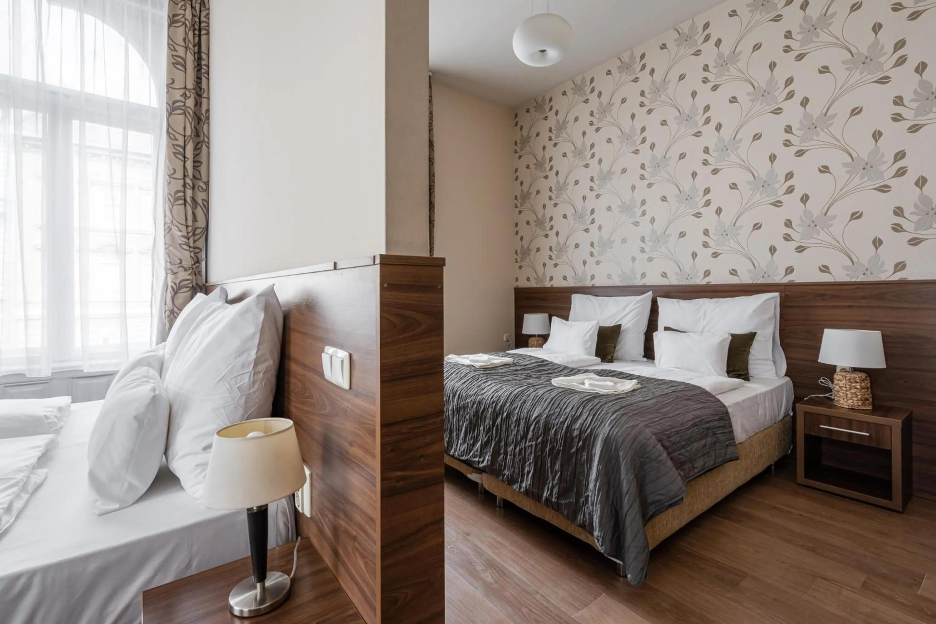 Bed in Elit Boutique Rooms- Best Location by BQA