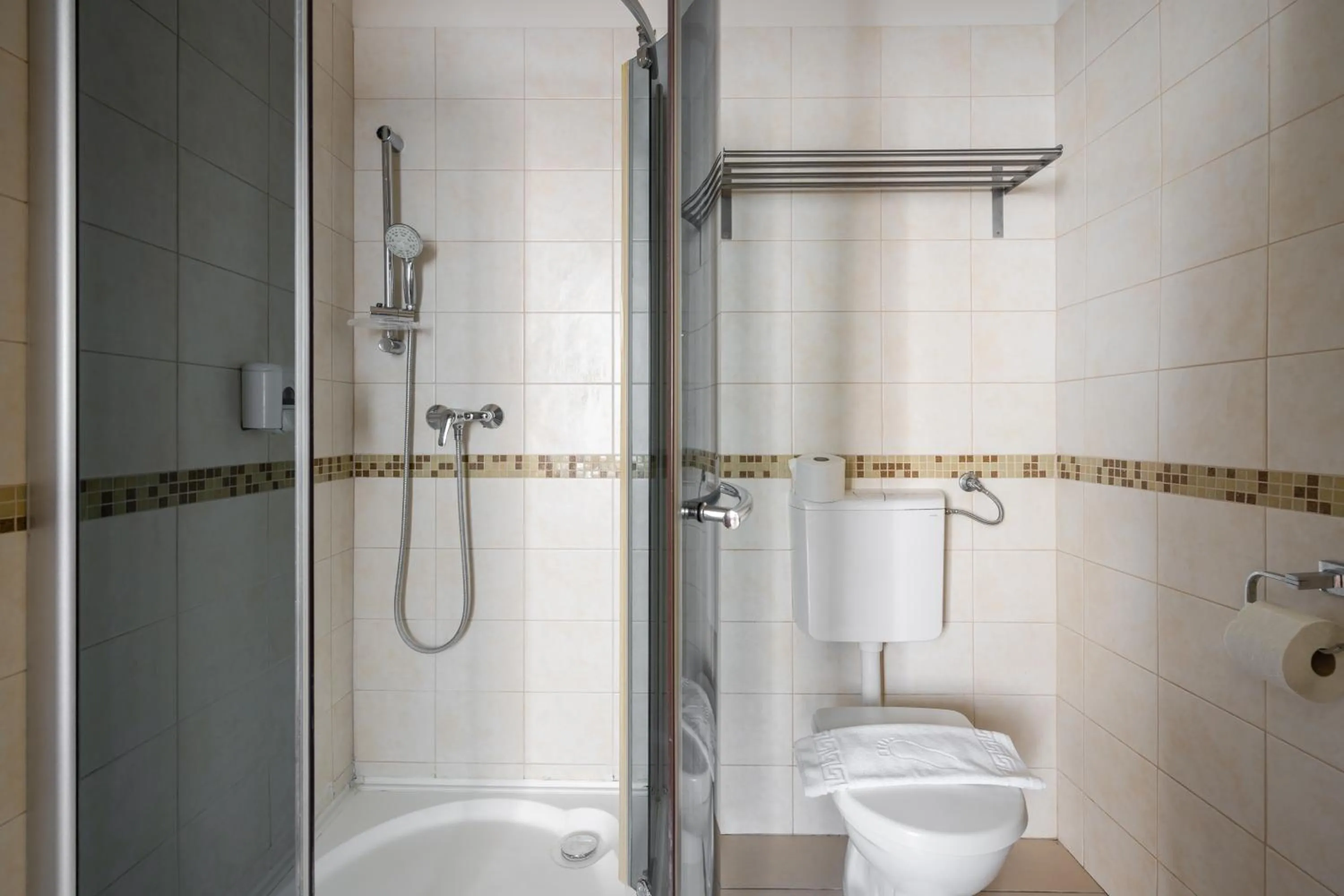 Shower in Elit Boutique Rooms- Best Location by BQA