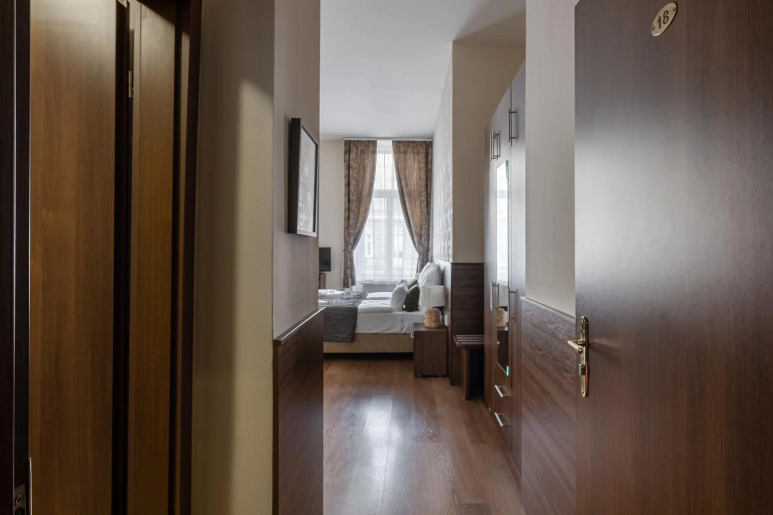 Bed in Elit Boutique Rooms- Best Location by BQA