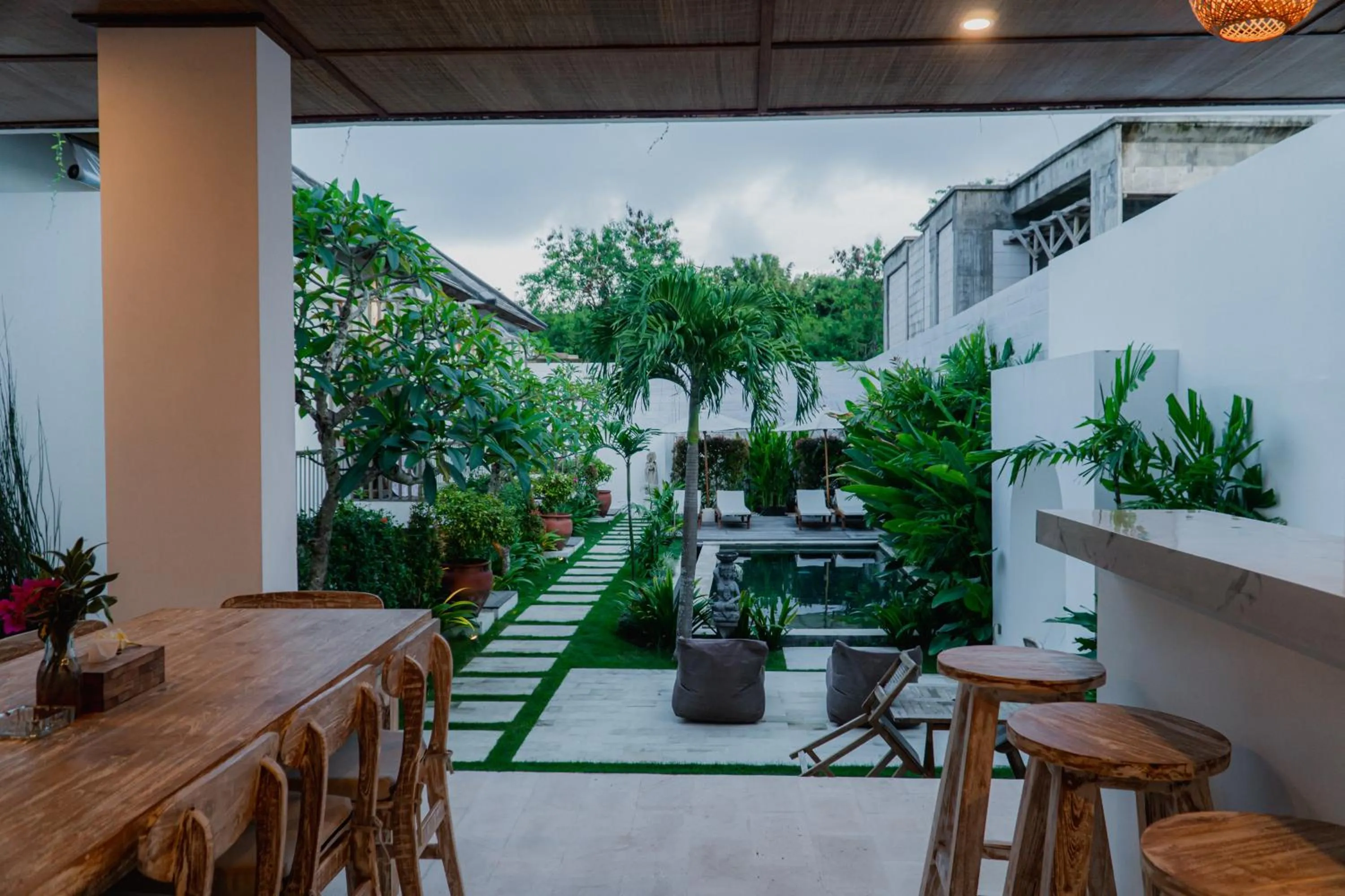 Communal kitchen in Sanjula Uluwatu