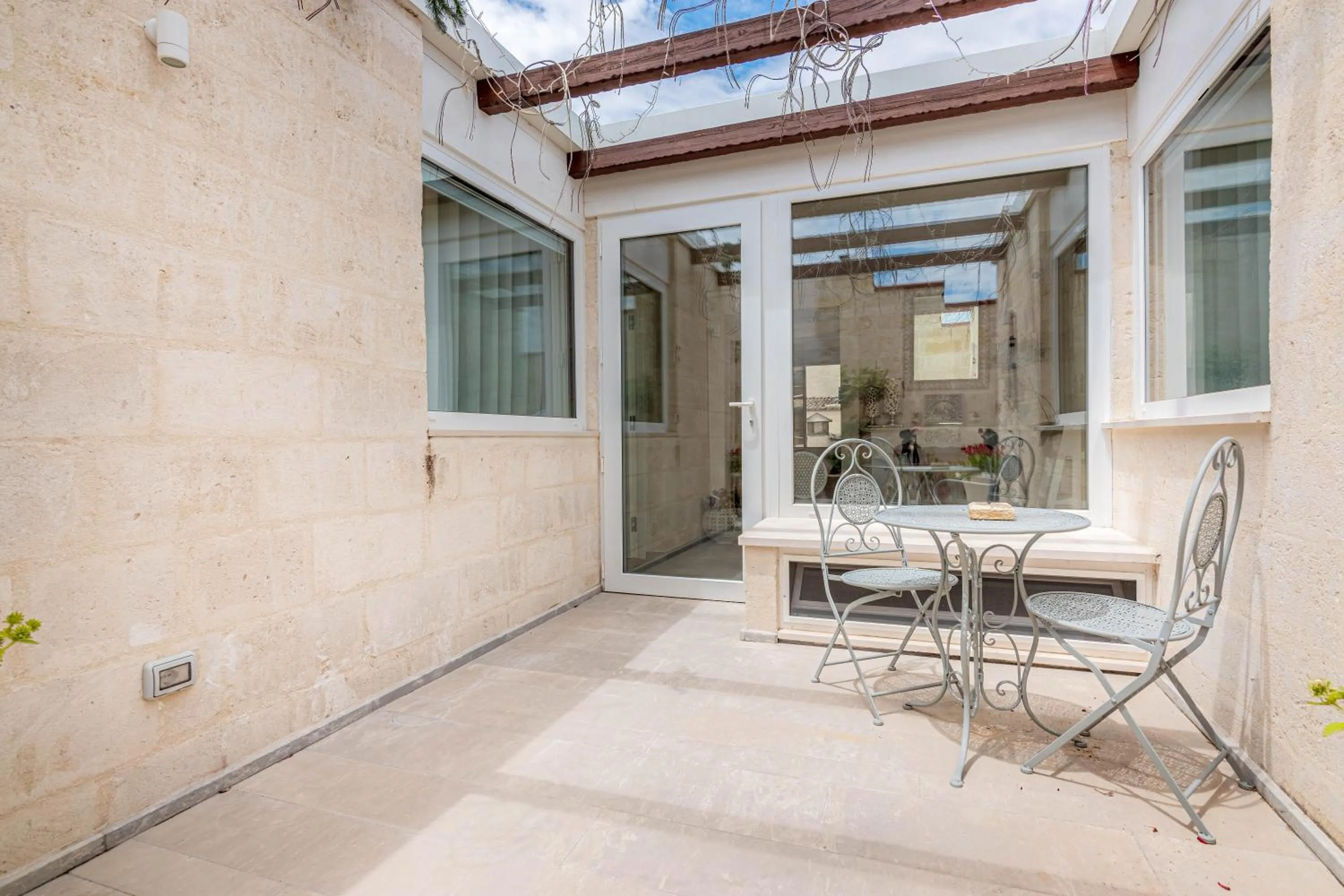 Patio in Profumi di Primavera Luxury Rooms & Suite