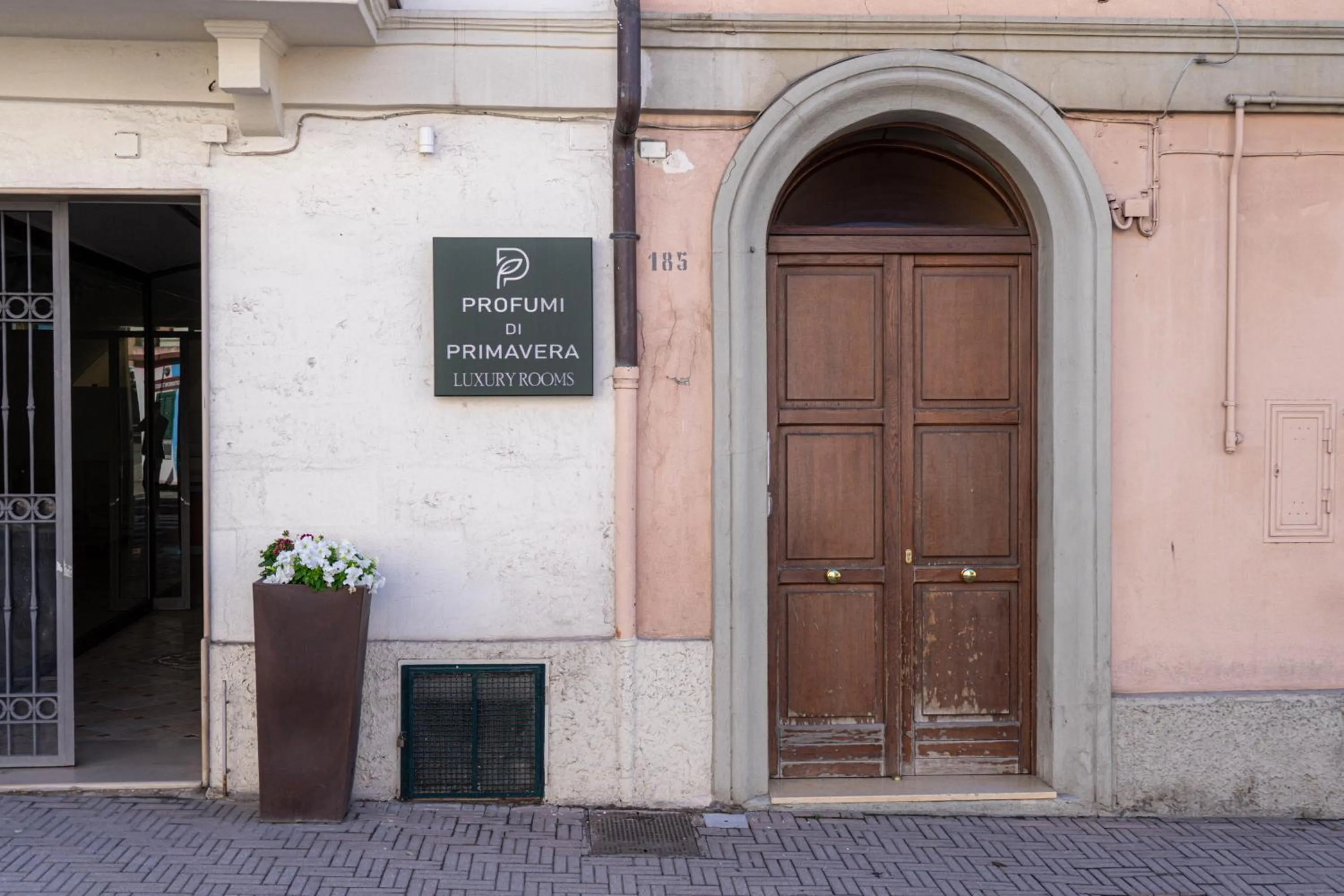 Facade/entrance in Profumi di Primavera Luxury Rooms & Suite