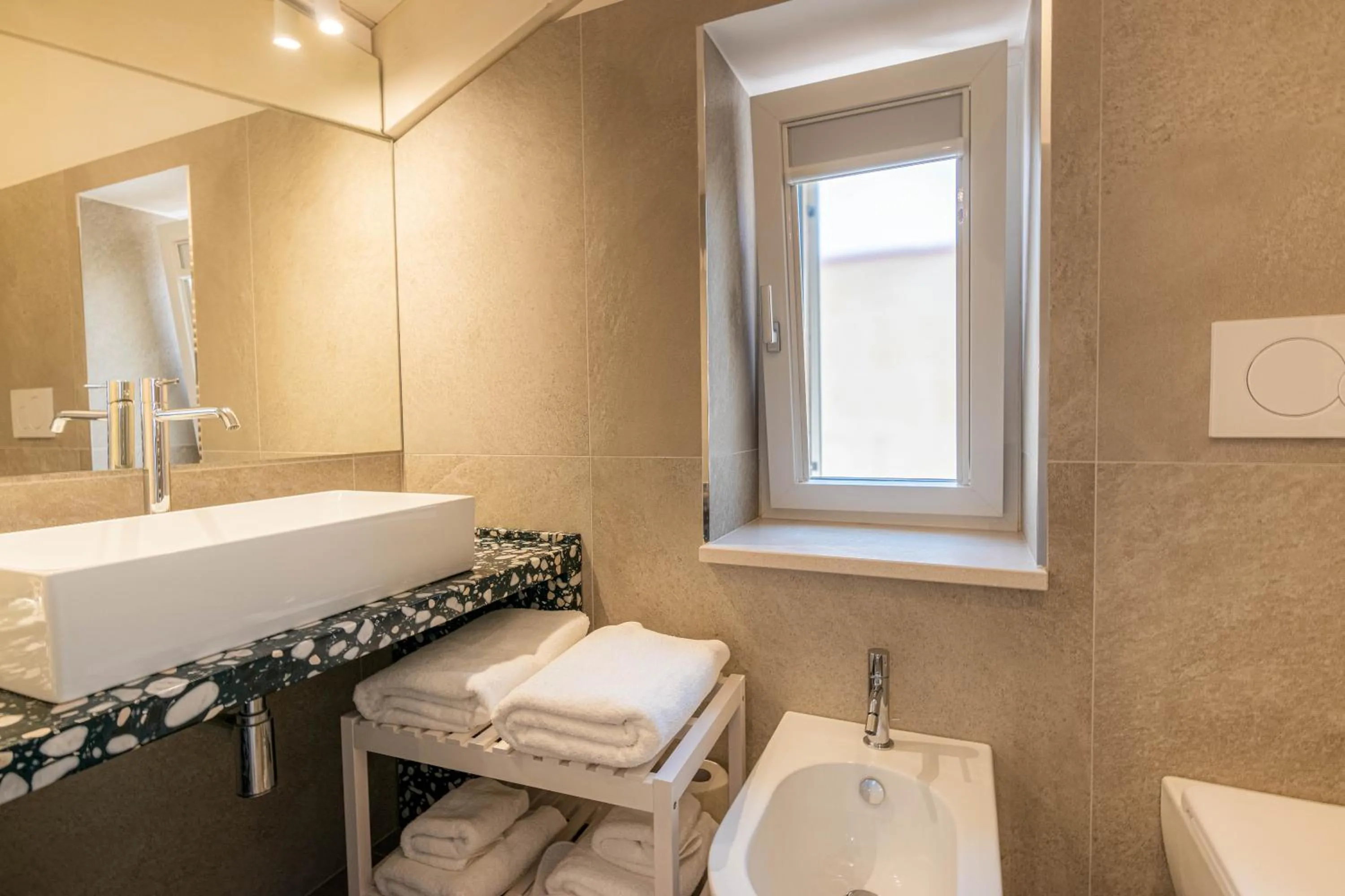 Toilet in Profumi di Primavera Luxury Rooms & Suite