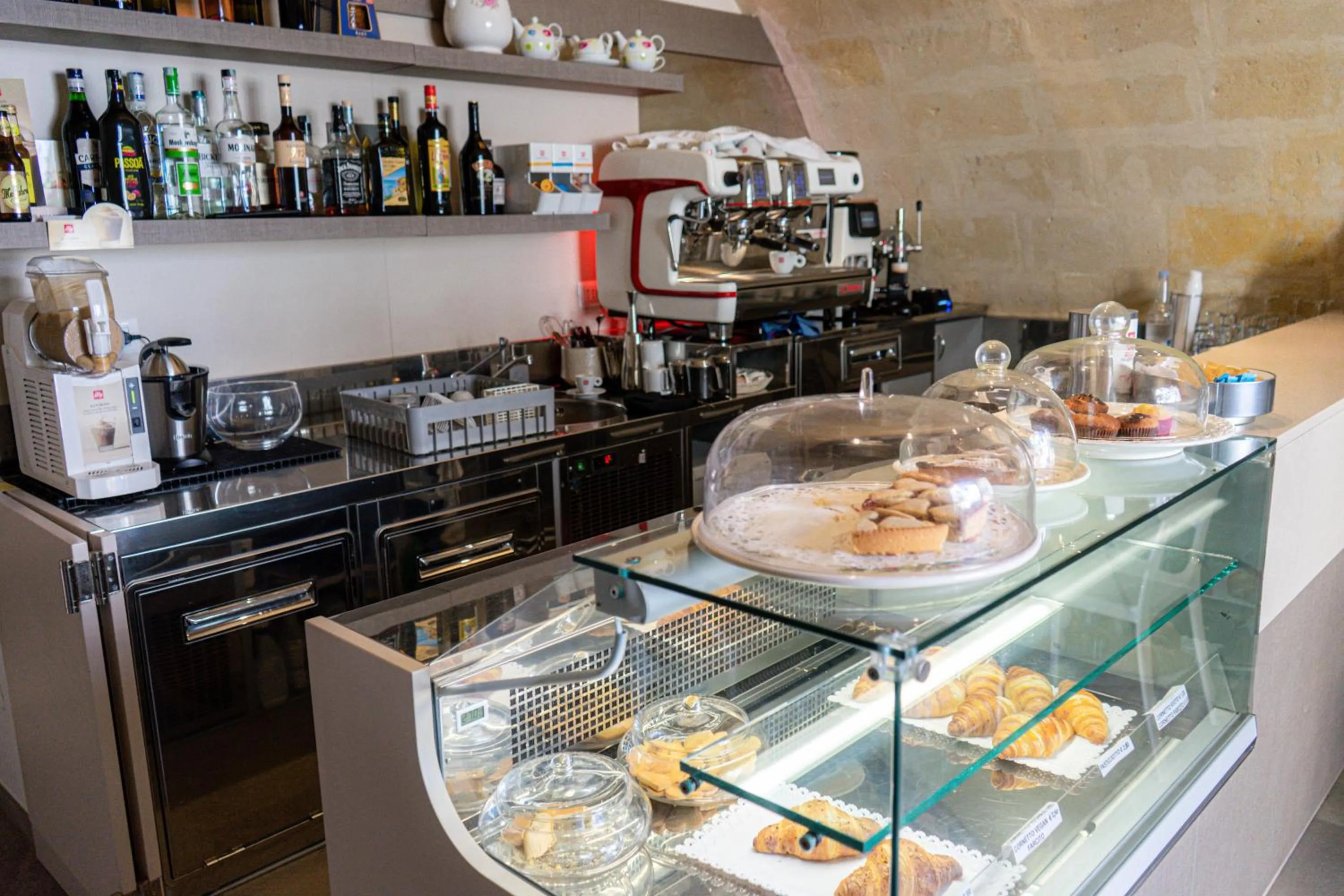 Lounge or bar in Profumi di Primavera Luxury Rooms & Suite