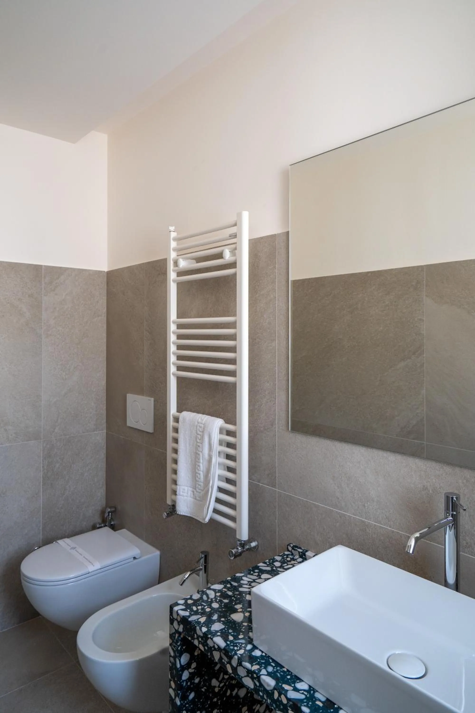 Toilet in Profumi di Primavera Luxury Rooms & Suite