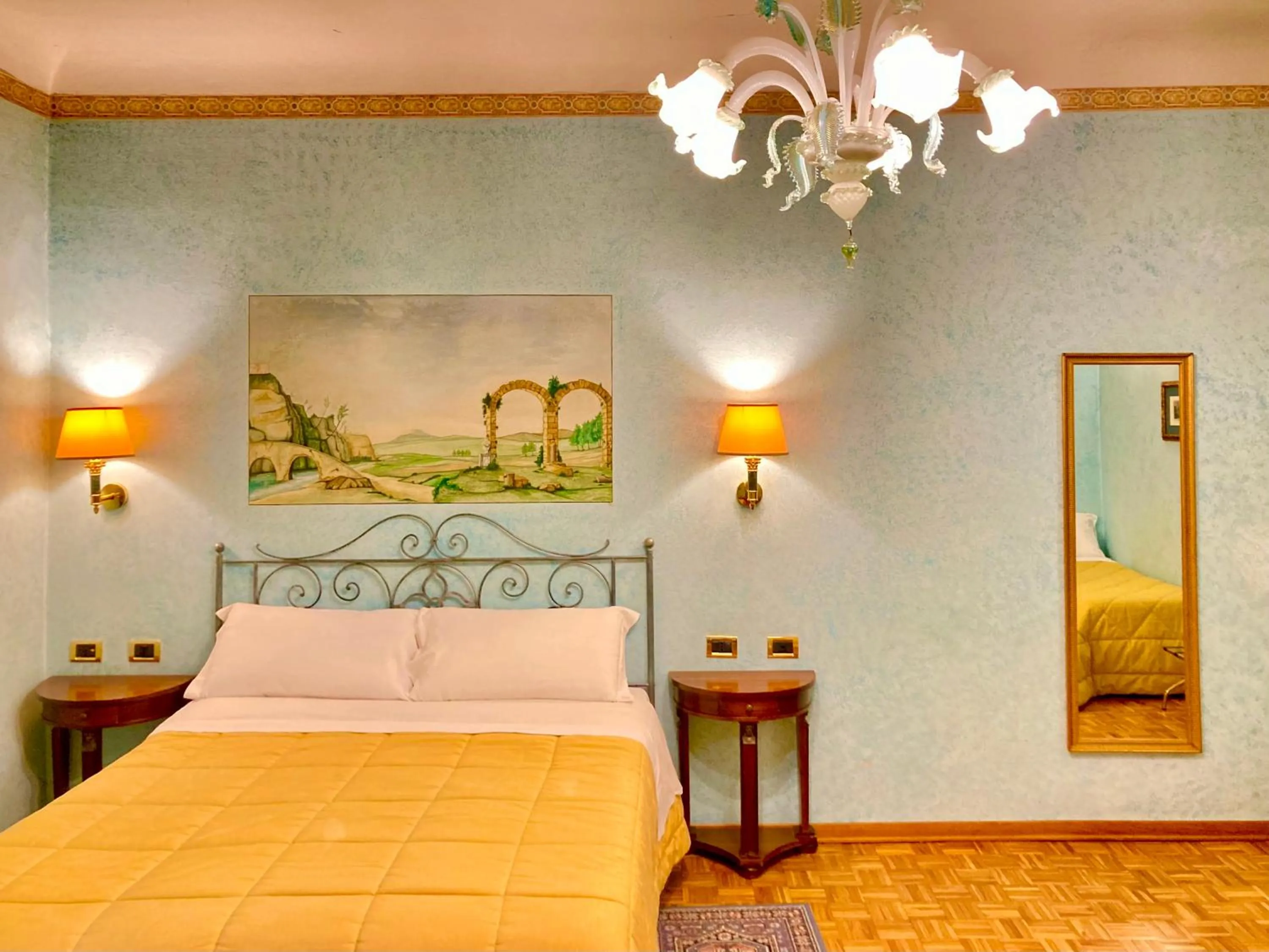 Photo of the whole room, Bed in Fantastic Garden - Firenze Nord