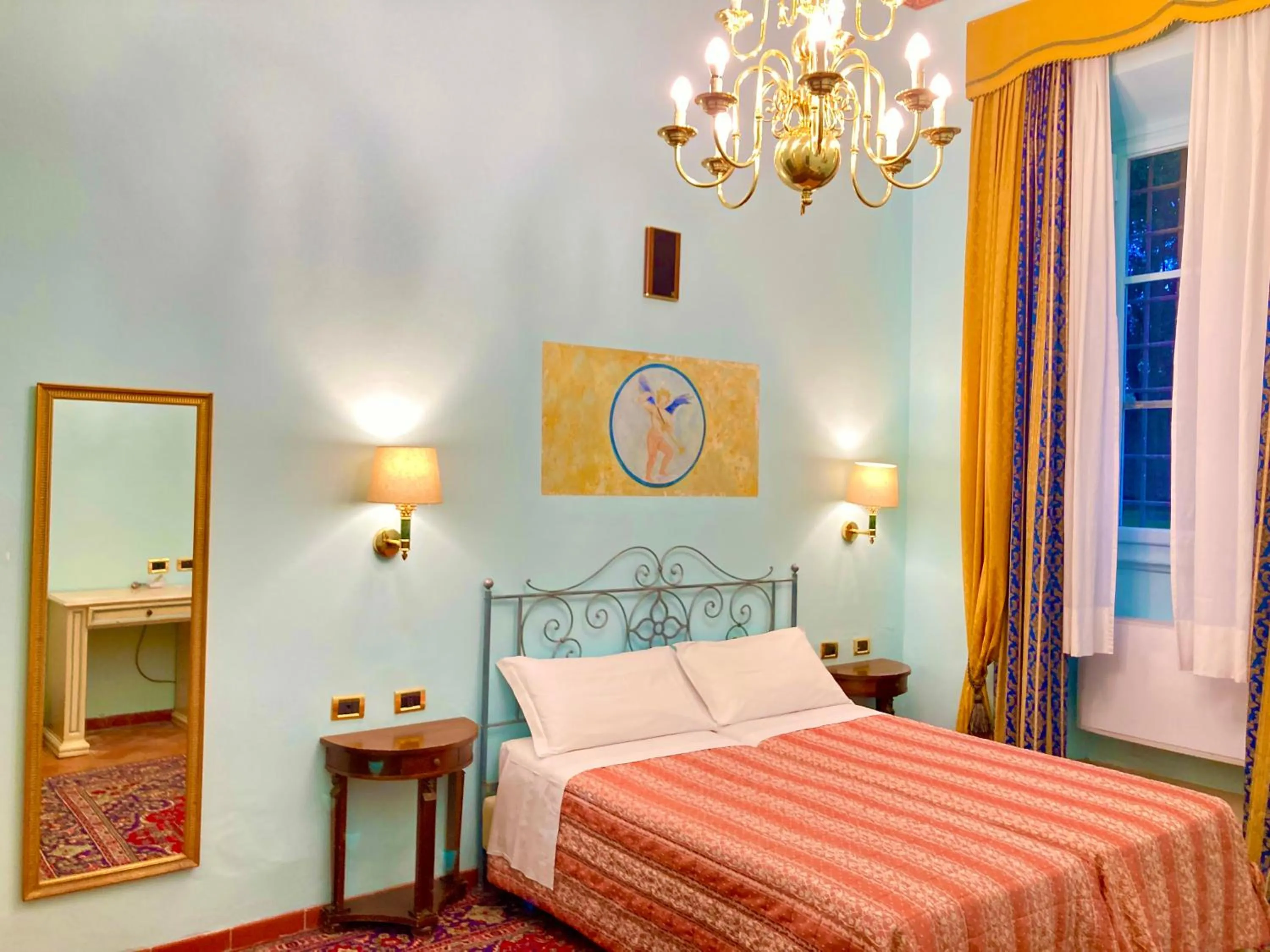 Photo of the whole room, Bed in Fantastic Garden - Firenze Nord