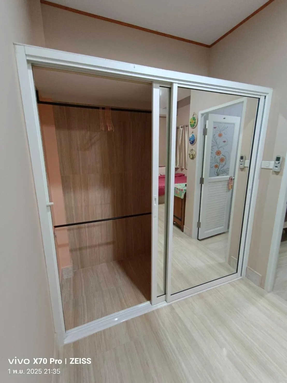 wardrobe in Da-Kanda Boutique