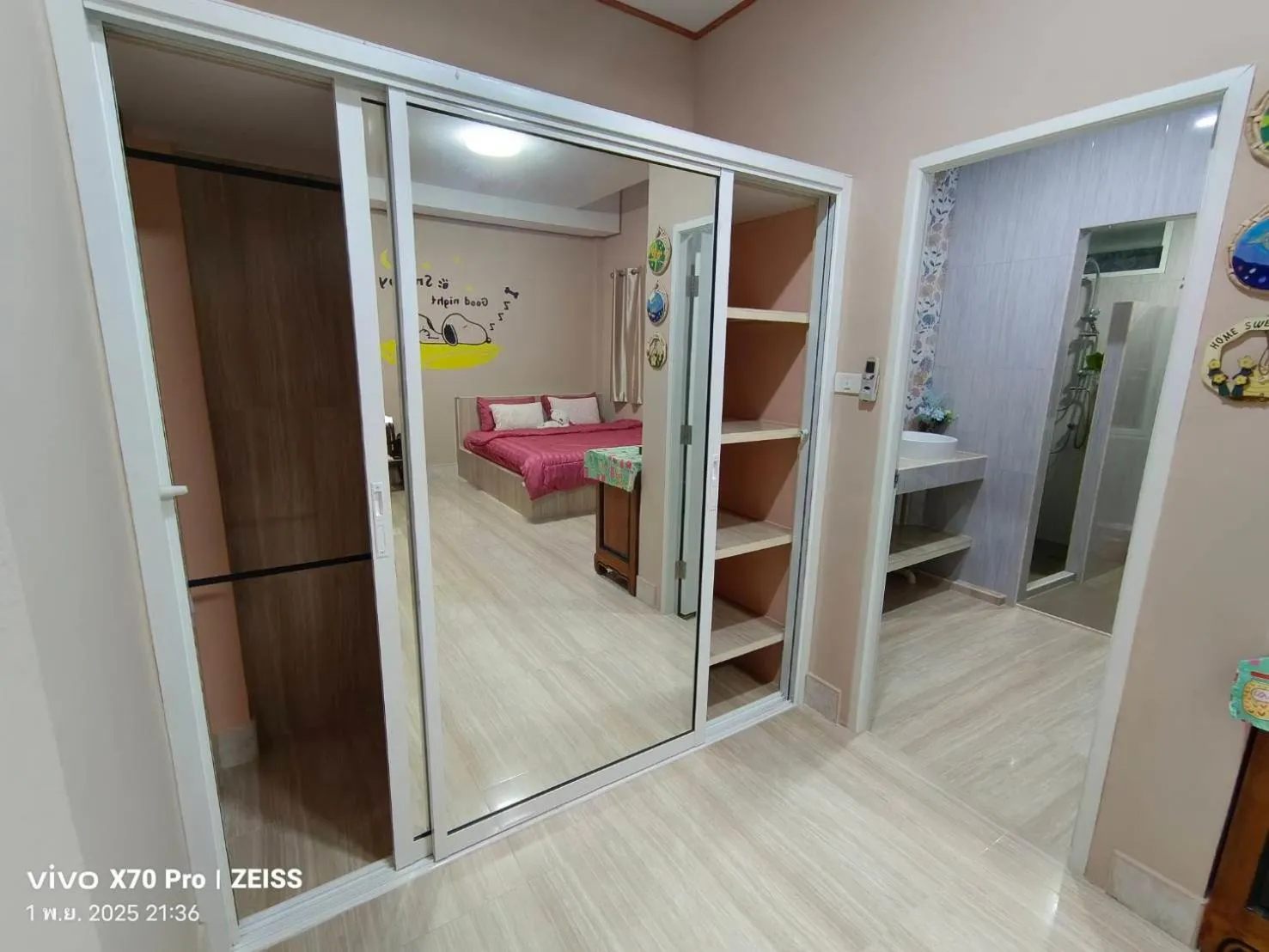 wardrobe in Da-Kanda Boutique