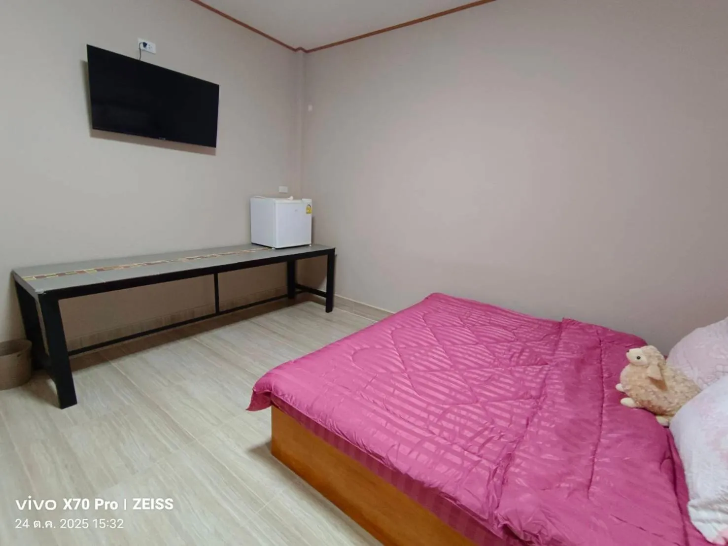 TV and multimedia, Bed in Da-Kanda Boutique