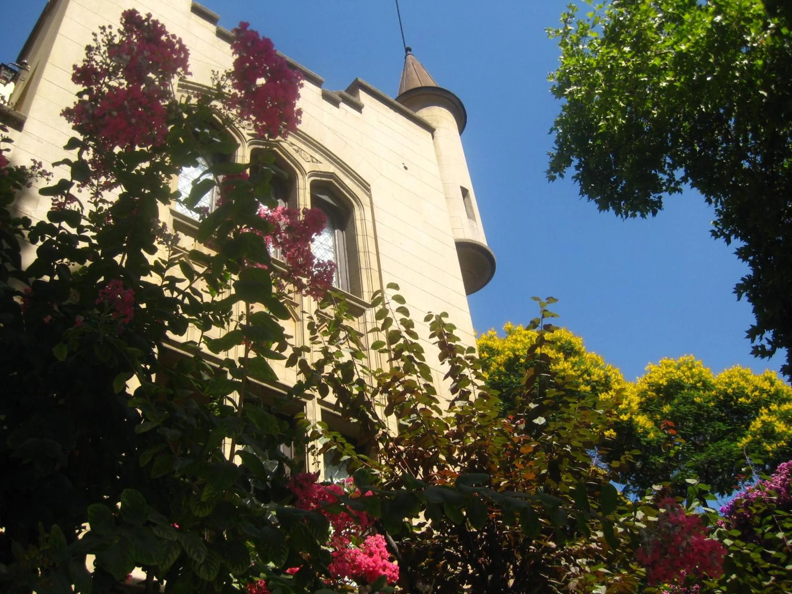Facade/entrance in Hostal Rio Amazonas