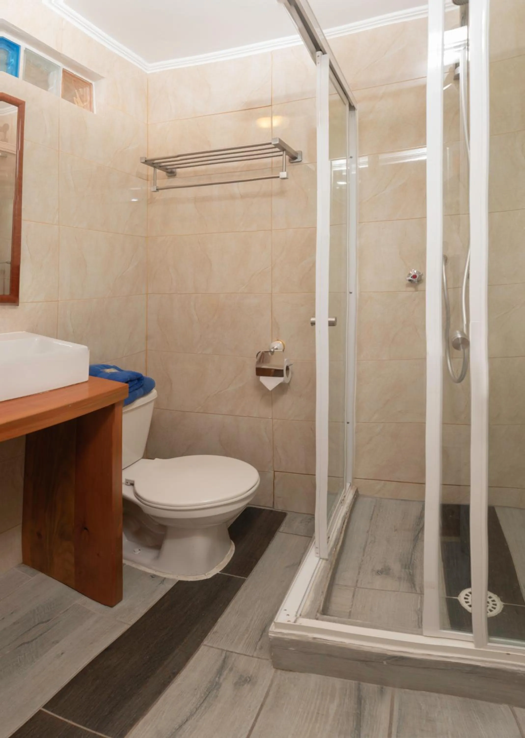 Shower in Hostal Rio Amazonas