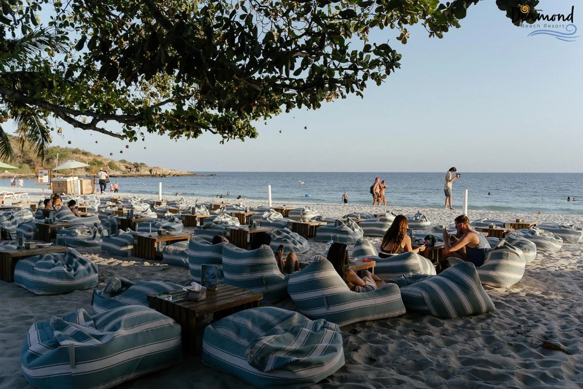 Lounge or bar in Diamond Beach Resort