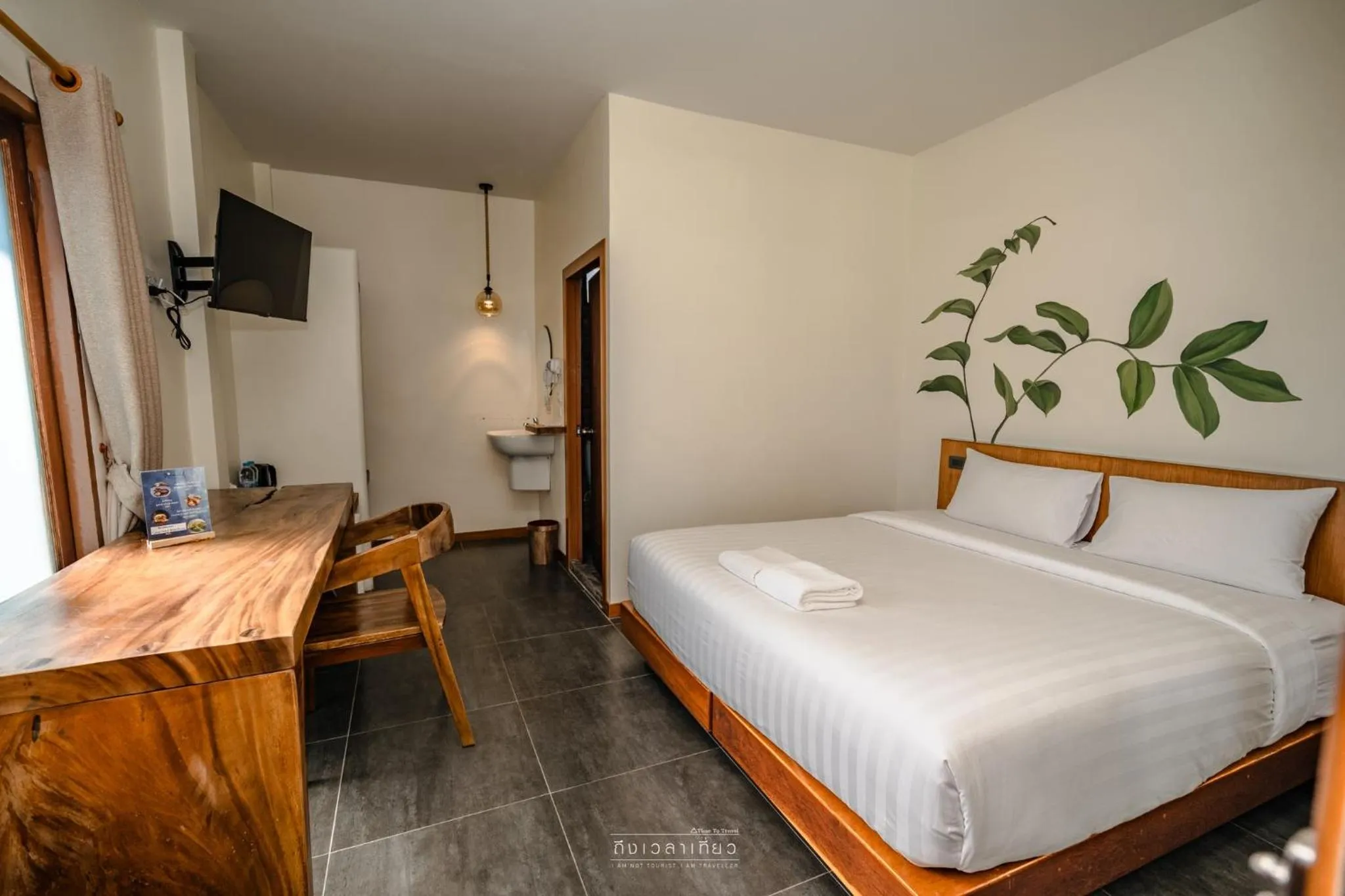 Photo of the whole room, Bed in Diamond Beach Resort